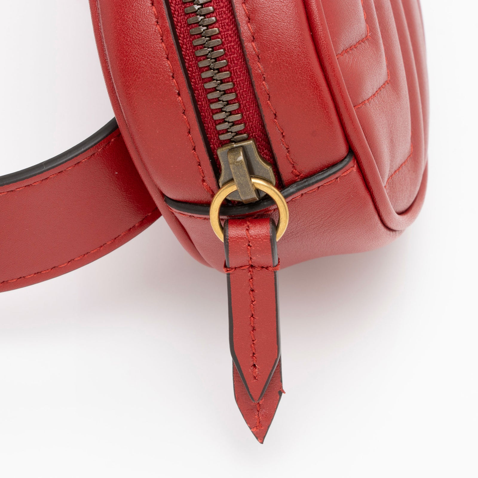Gucci belt bag size deals