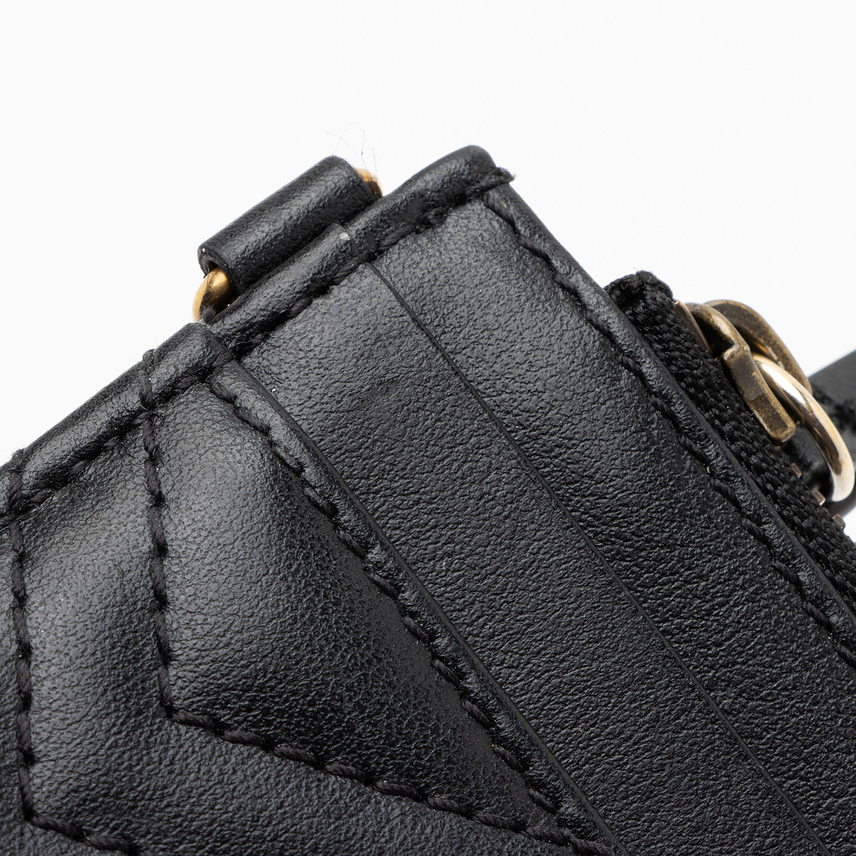 Gucci Matelasse Leather GG Marmont Keychain Card Holder