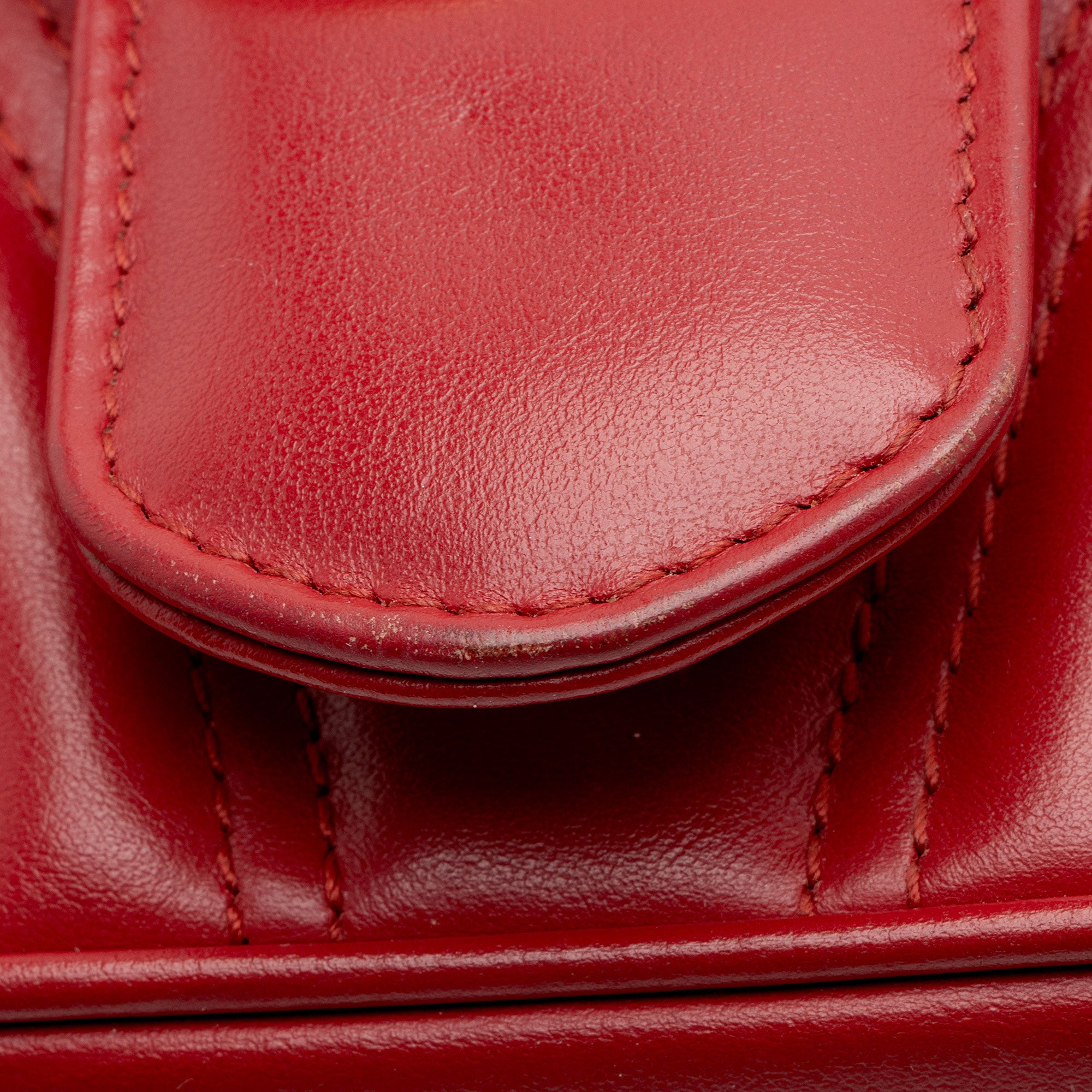 Gucci Matelasse Leather GG Marmont Medium Flap Bag