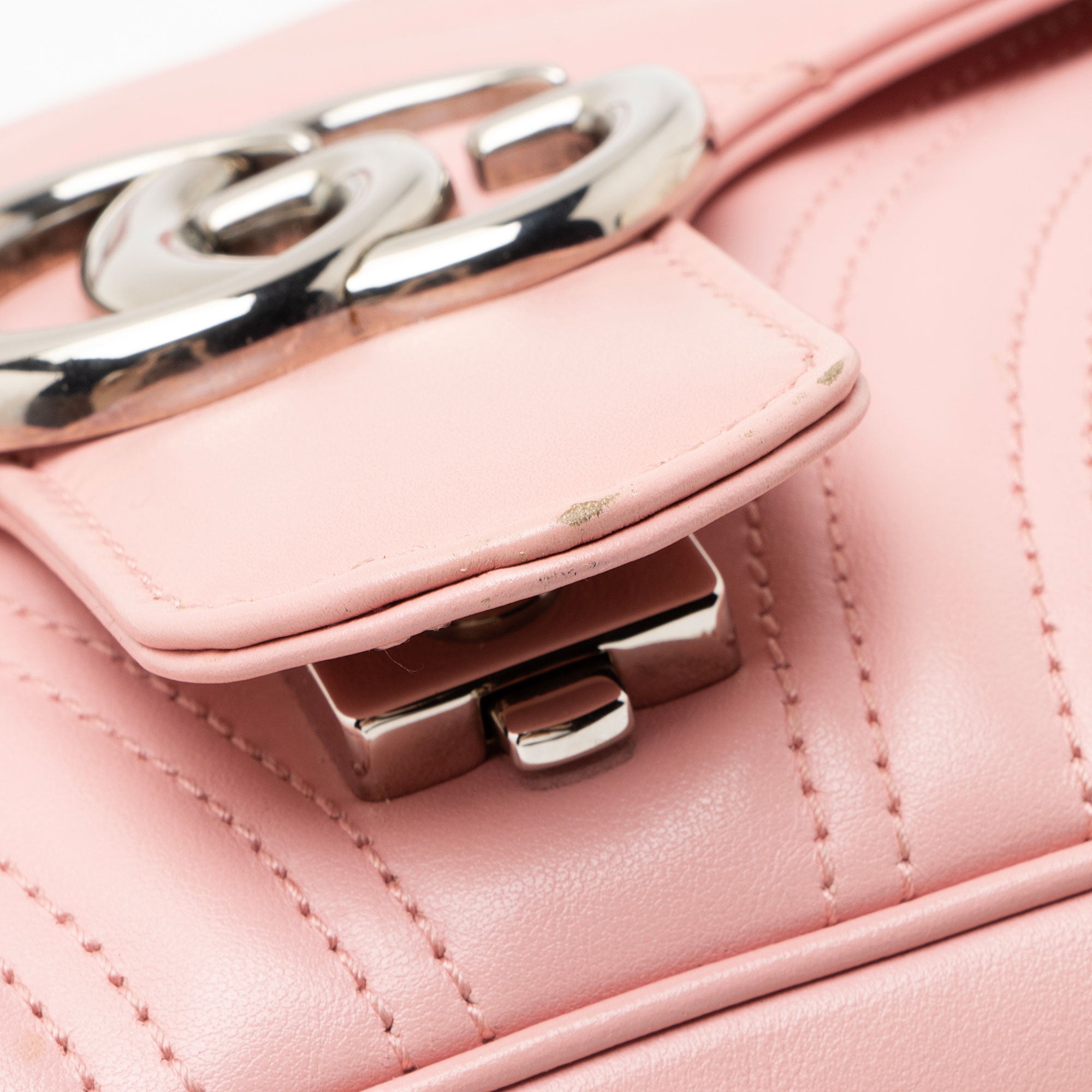 Gucci Matelasse Leather GG Marmont Medium Flap Bag