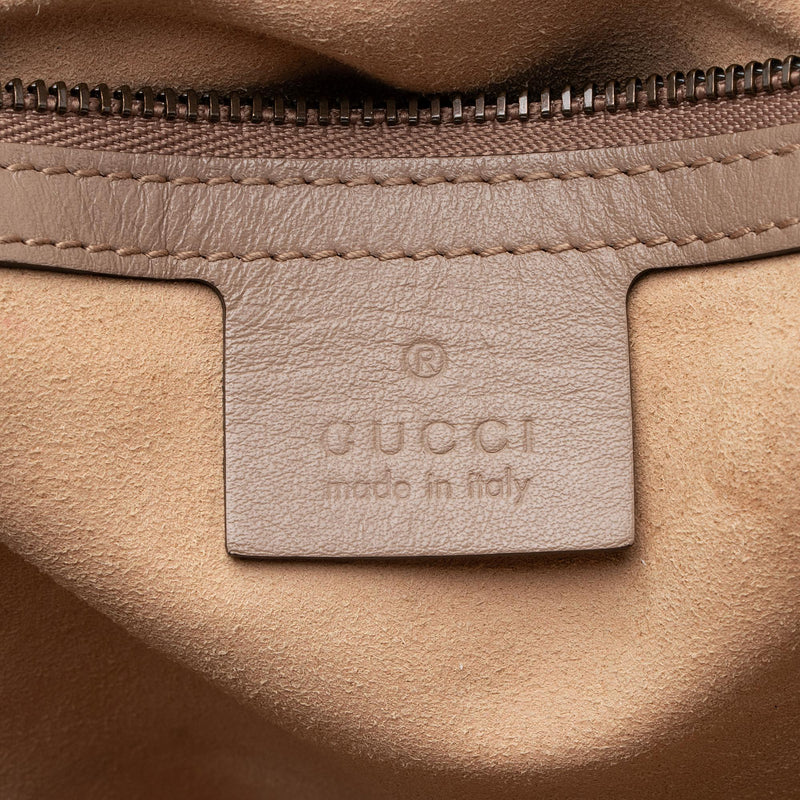 Gucci Matelasse Leather GG Marmont Medium Flap Shoulder Bag (SHF-tSeuq4)