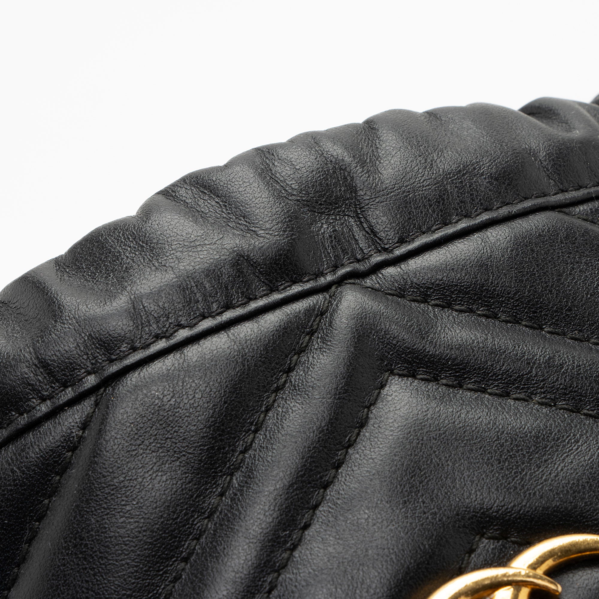 Gucci Matelasse Leather GG Marmont Mini Bucket Bag (SHF-Umtahx)