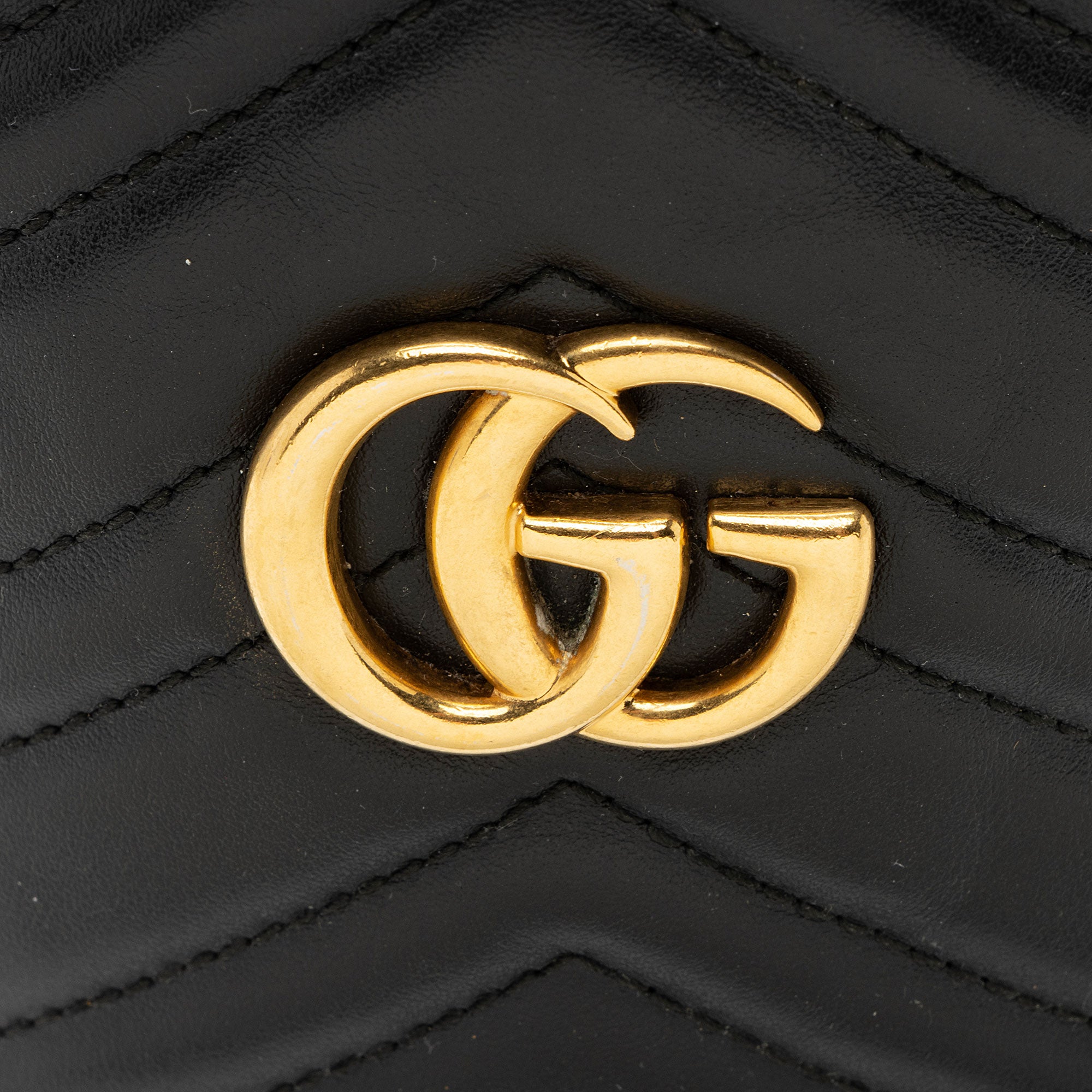 Gucci Matelasse Leather GG Marmont Mini Bucket Bag (SHF-Umtahx)