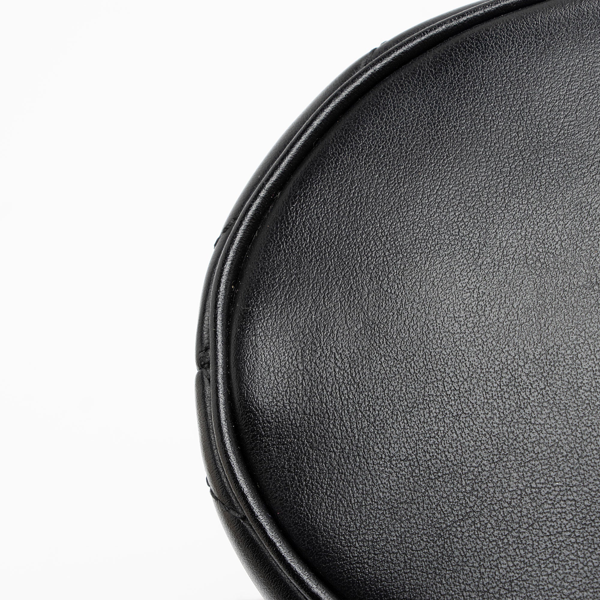 Gucci Matelasse Leather GG Marmont Mini Bucket Bag (SHF-81NEzE)