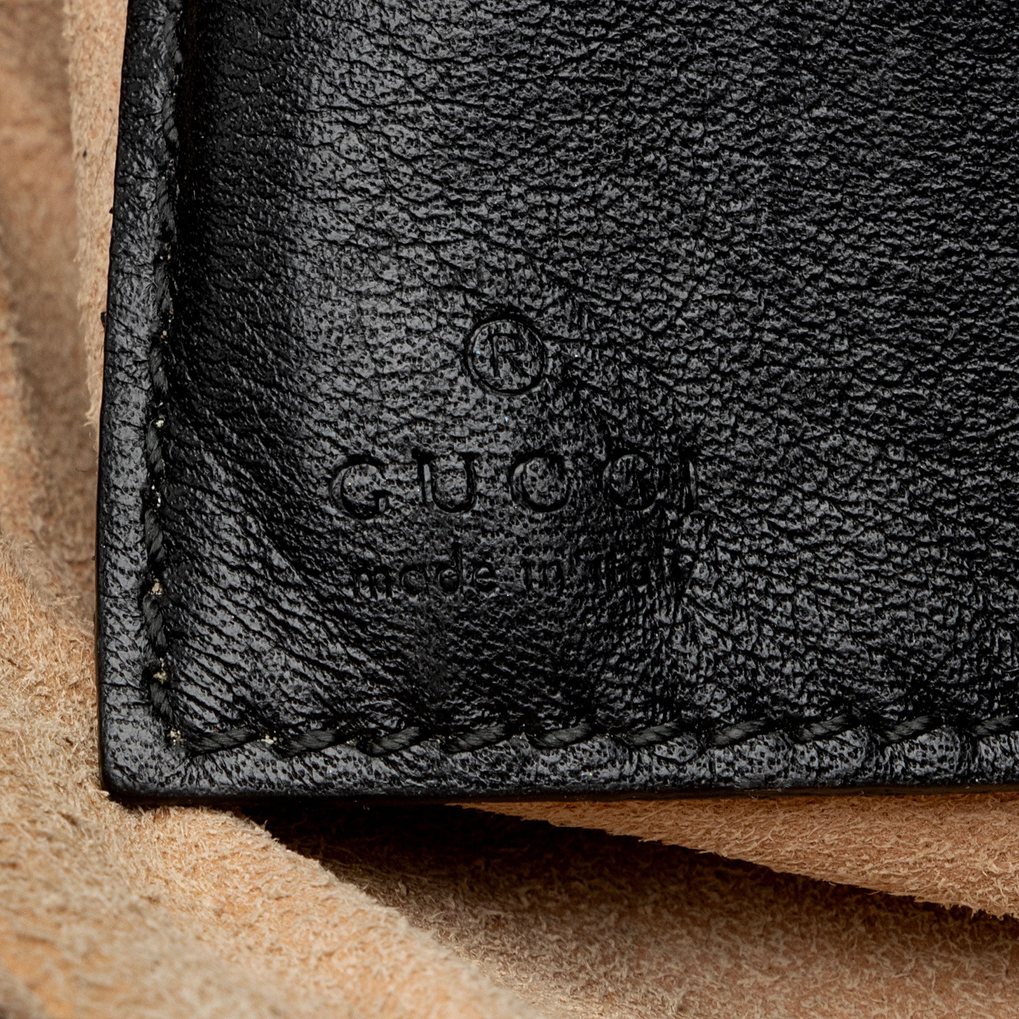 Gucci Matelasse Leather GG Marmont Mini Chain Bag (SHF-CwKDsc)