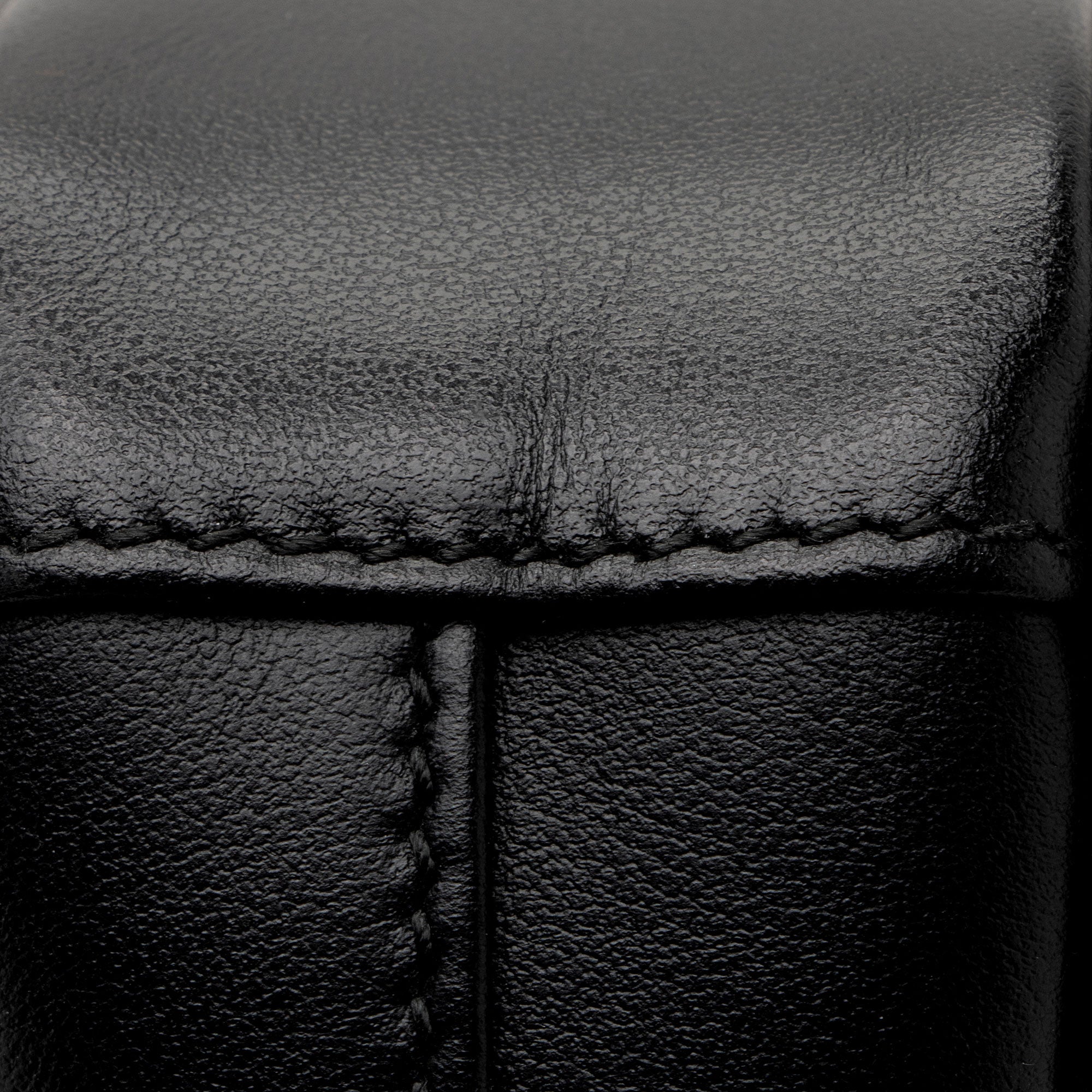 Gucci Matelasse Leather GG Marmont Mini Crossbody (SHF-pySpXY)