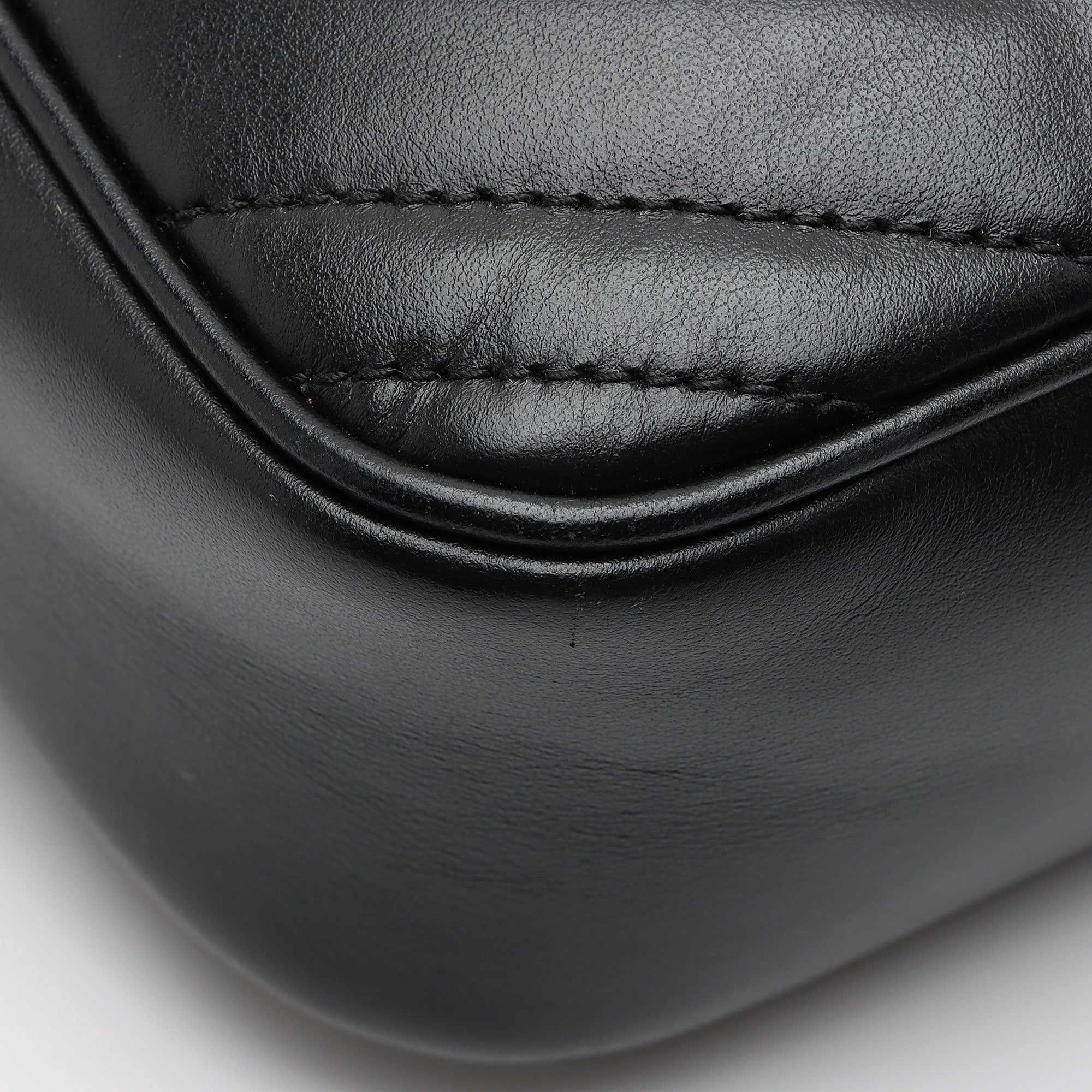 Gucci Matelasse Leather GG Marmont Monochrome Small Camera Bag