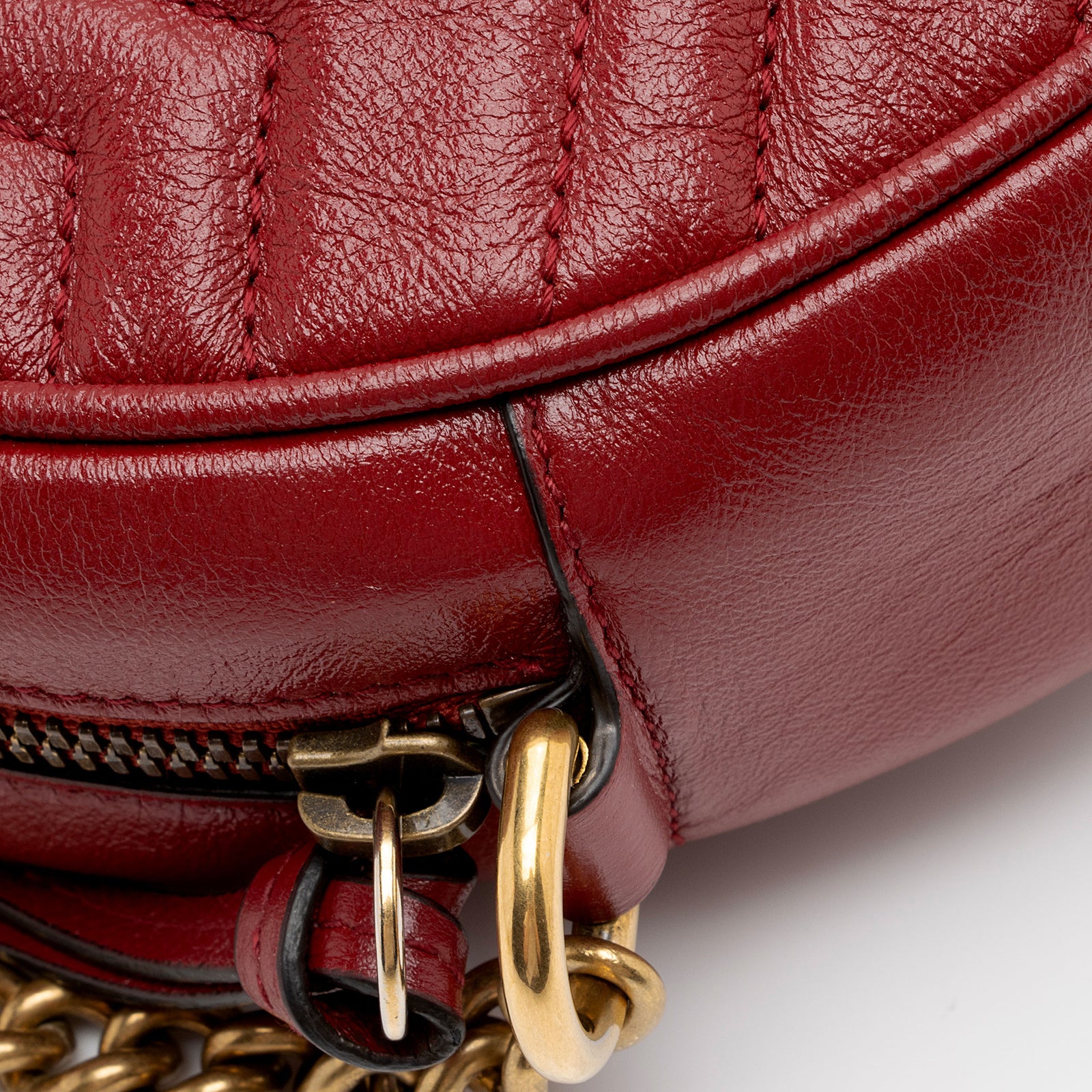 Gucci gg marmont quilted leather shoulder bag hotsell