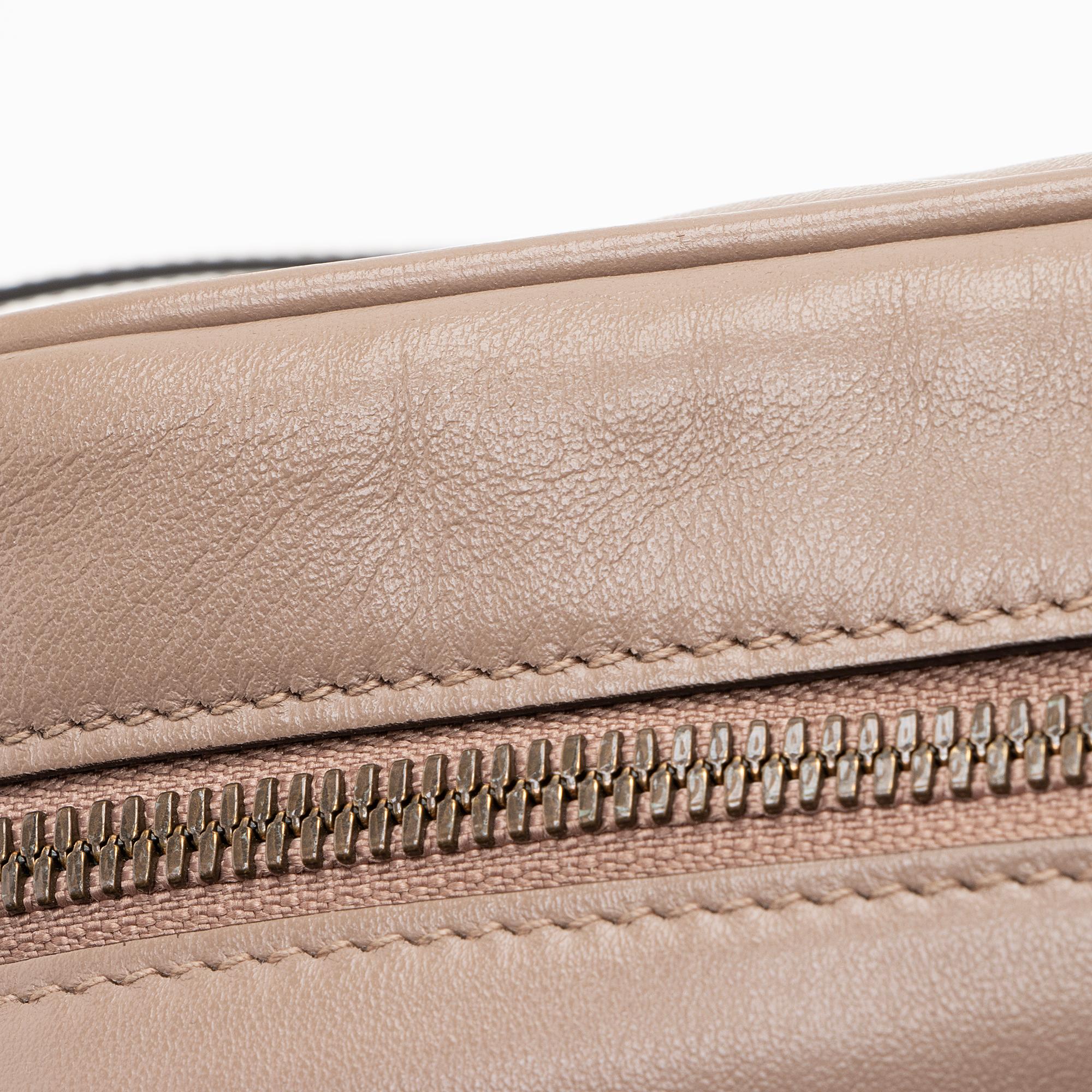 Gucci Matelasse Leather GG Marmont Small Shoulder Bag (SHF-22520)