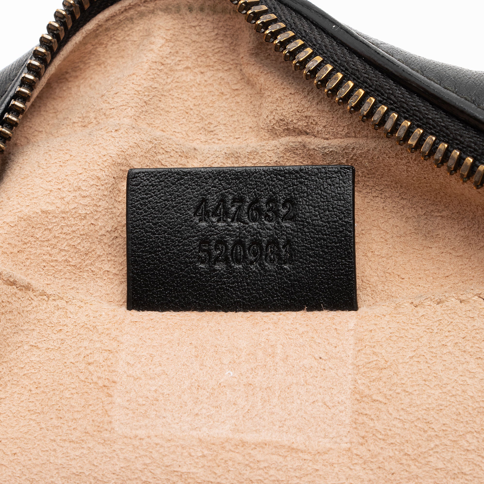 Gucci Matelasse Leather GG Marmont Small Shoulder Bag (SHF-qHsTPi)