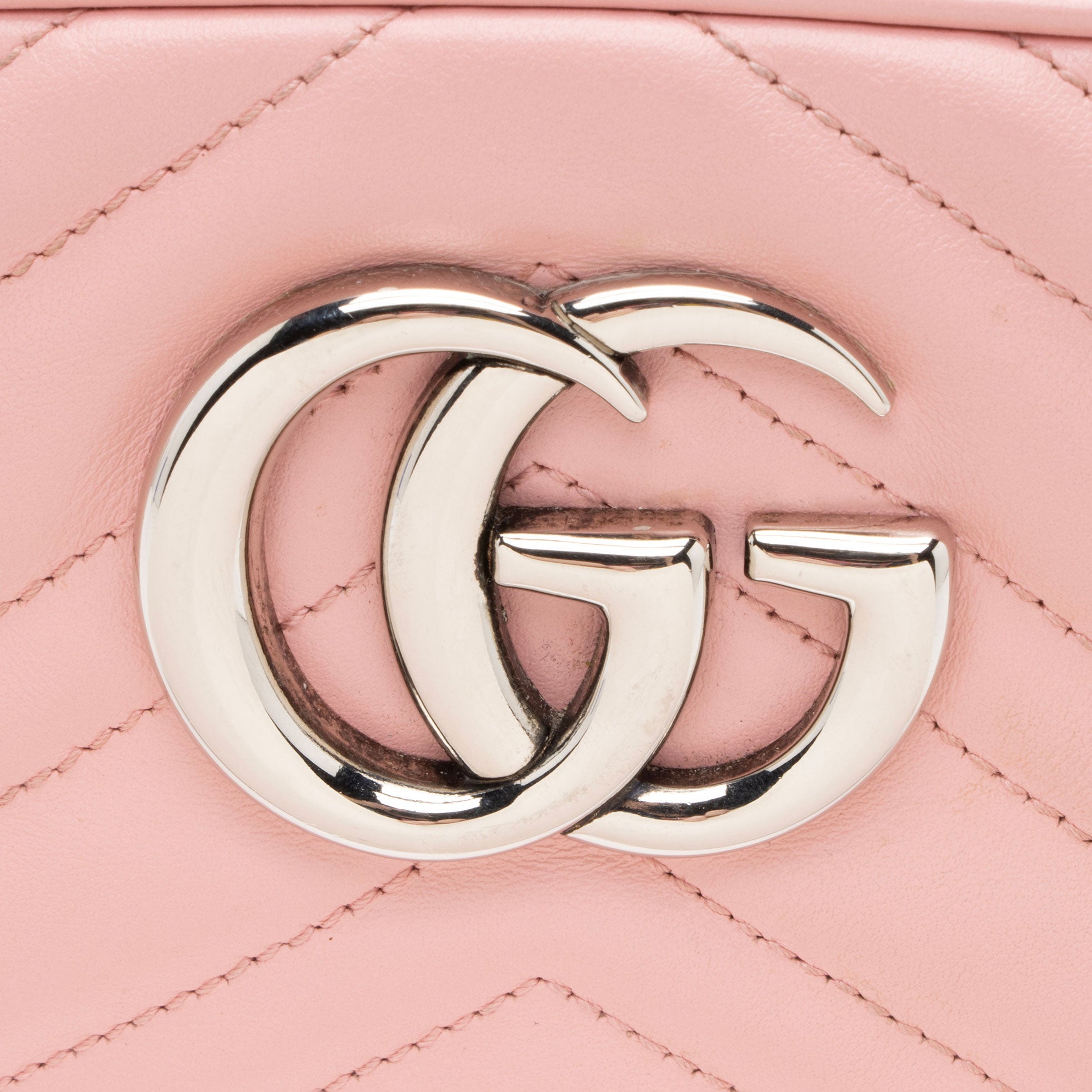 Gucci Matelasse Leather GG Marmont Small Shoulder Bag (SHF-W30FiI)