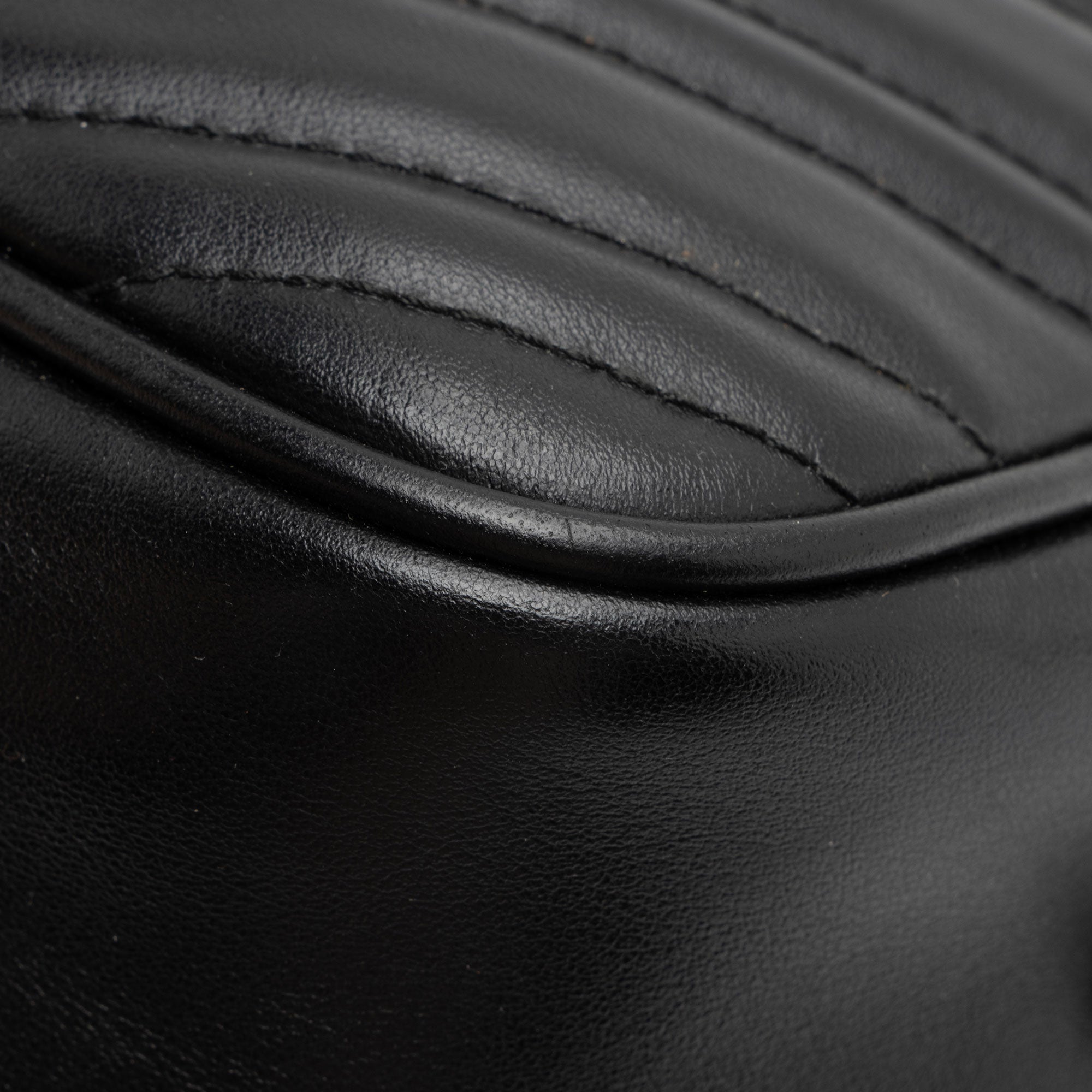Gucci Matelasse Leather GG Marmont Small Shoulder Bag (SHF-P3q3Nl)