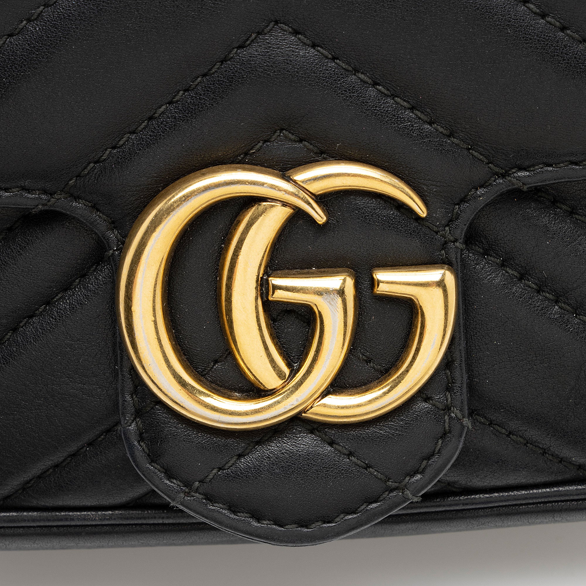 Gucci Matelasse Leather GG Marmont Super Mini Bag (SHF-PG5W8B)