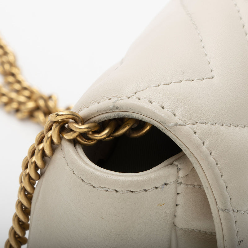 Gucci Matelasse Leather GG Marmont Super Mini Flap Bag (SHF-beHFsH)