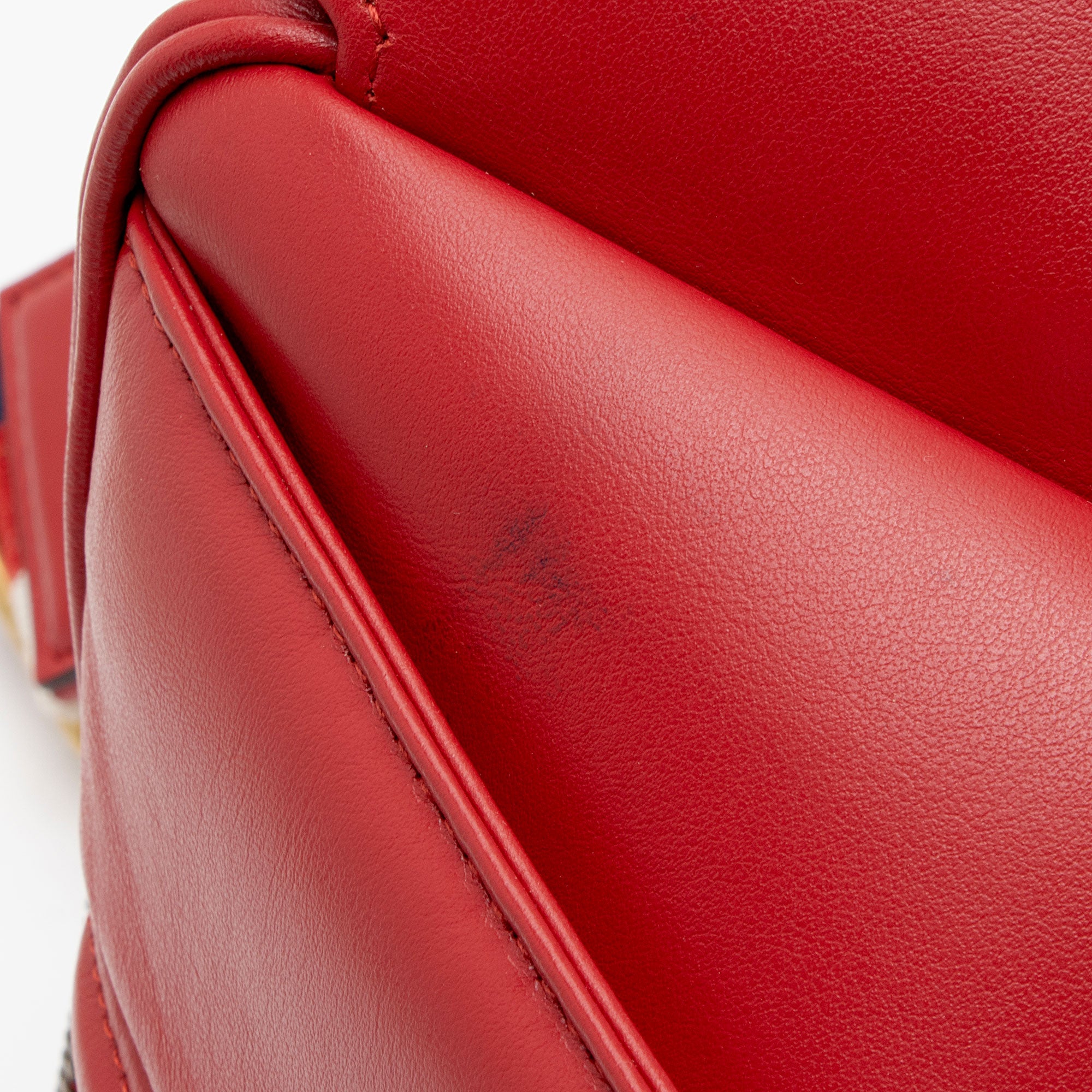 Gucci Matelasse Leather GG Marmont Zip Around Top Handle