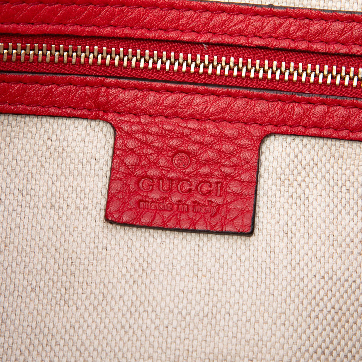Gucci Medium Calfskin Soho Chain Tote