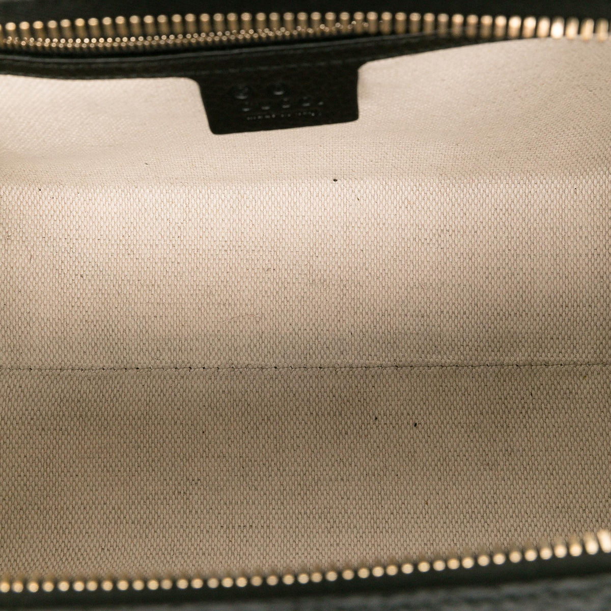 Gucci Medium Dollar Calf Soho Top Handle Convertible Tote