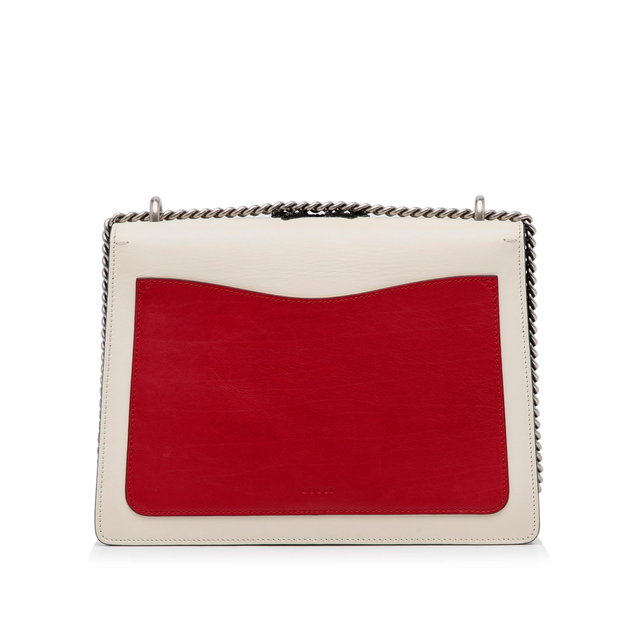 Gucci Medium Embellished Bee Dionysus Shoulder Bag (SHG-VKbgfx)