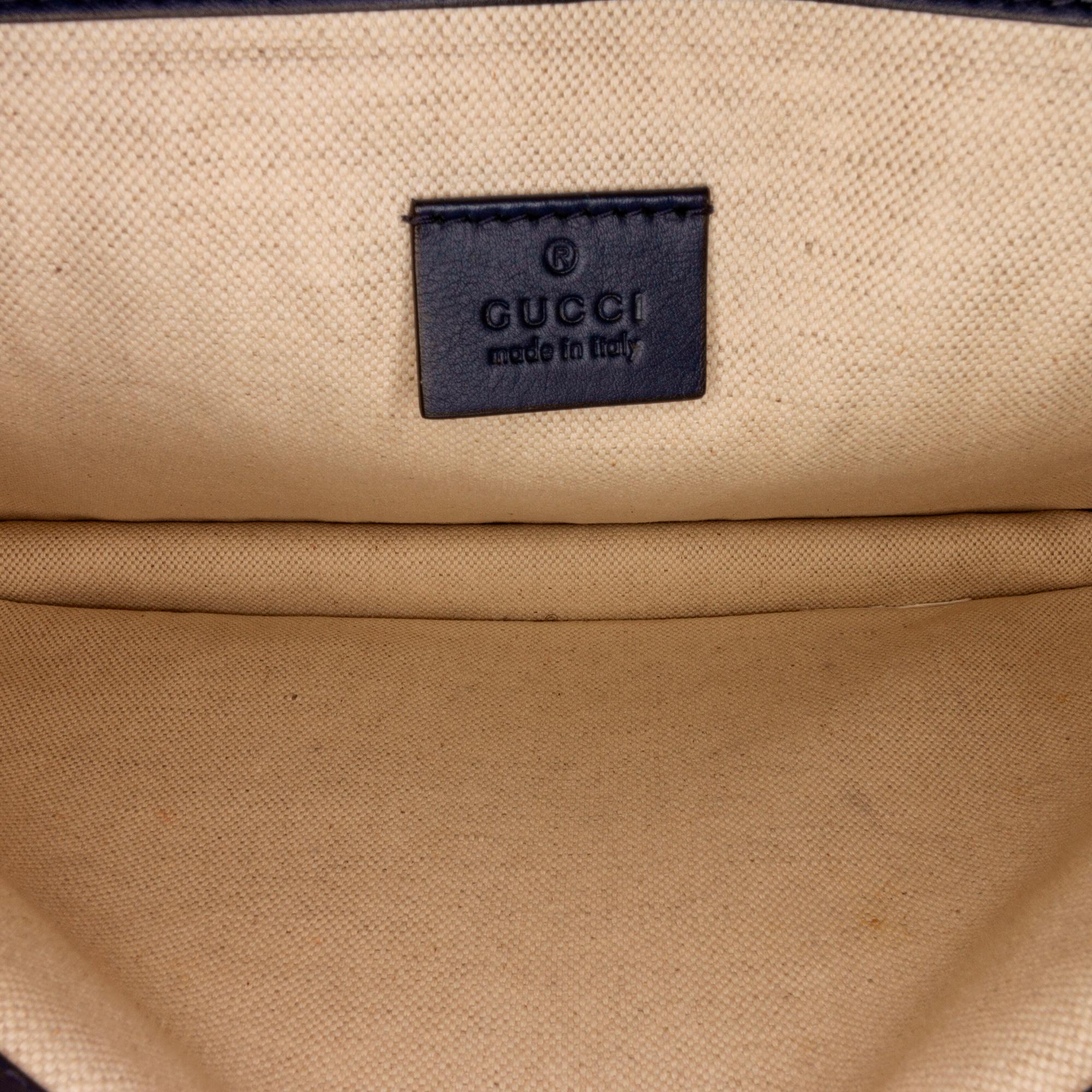 Gucci Medium Embellished Bee Dionysus Shoulder Bag (SHG-VKbgfx)