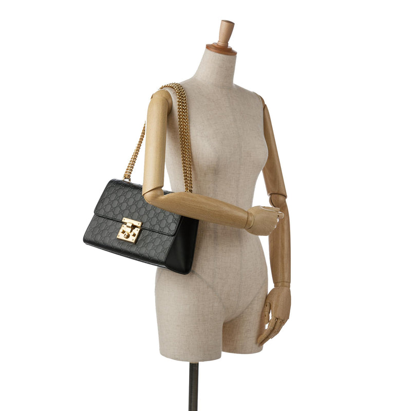 Gucci Medium Guccissima Padlock Shoulder Bag (SHG-SnYk2W)