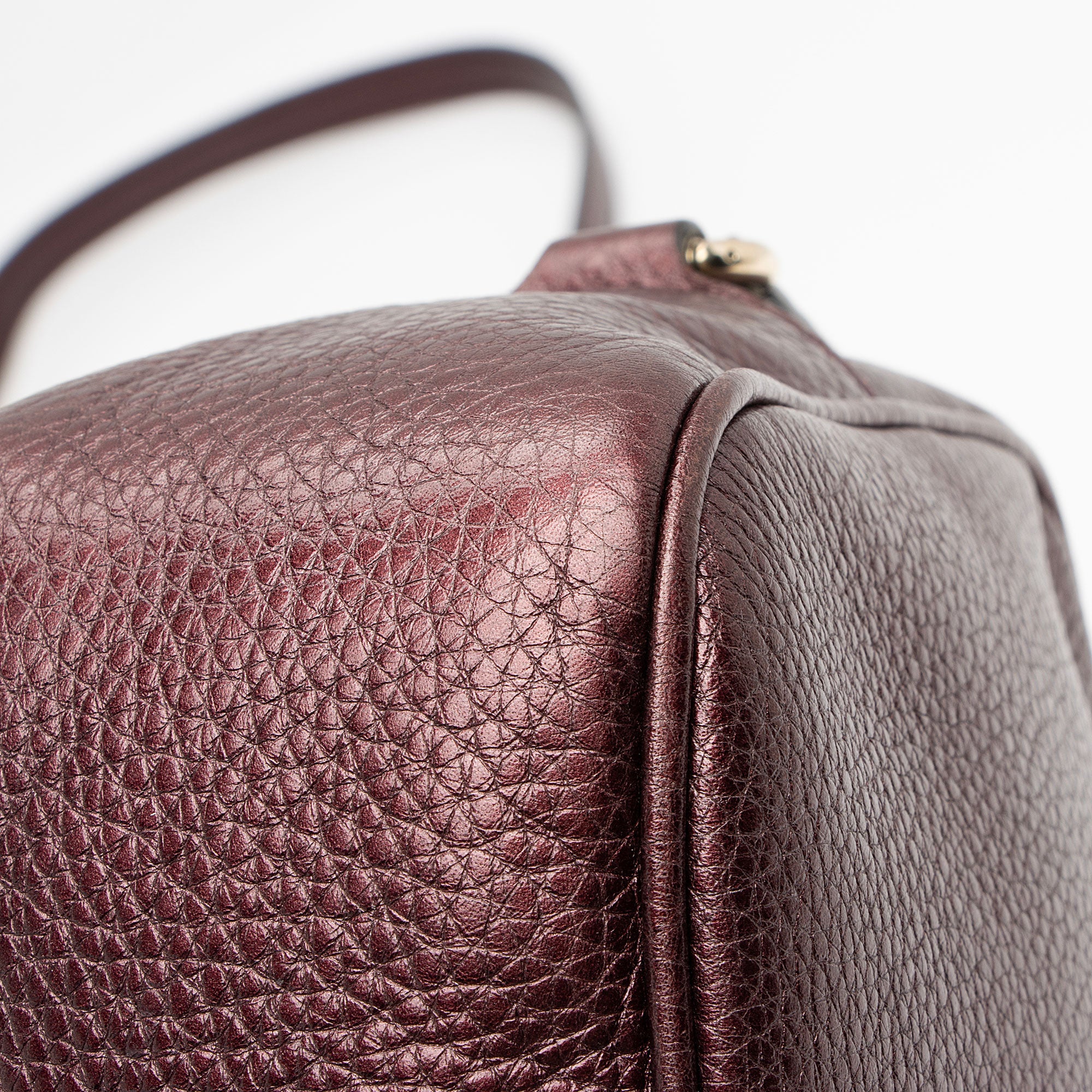 Gucci Metallic Leather Soho Disco Bag (SHF-ABYRP2)