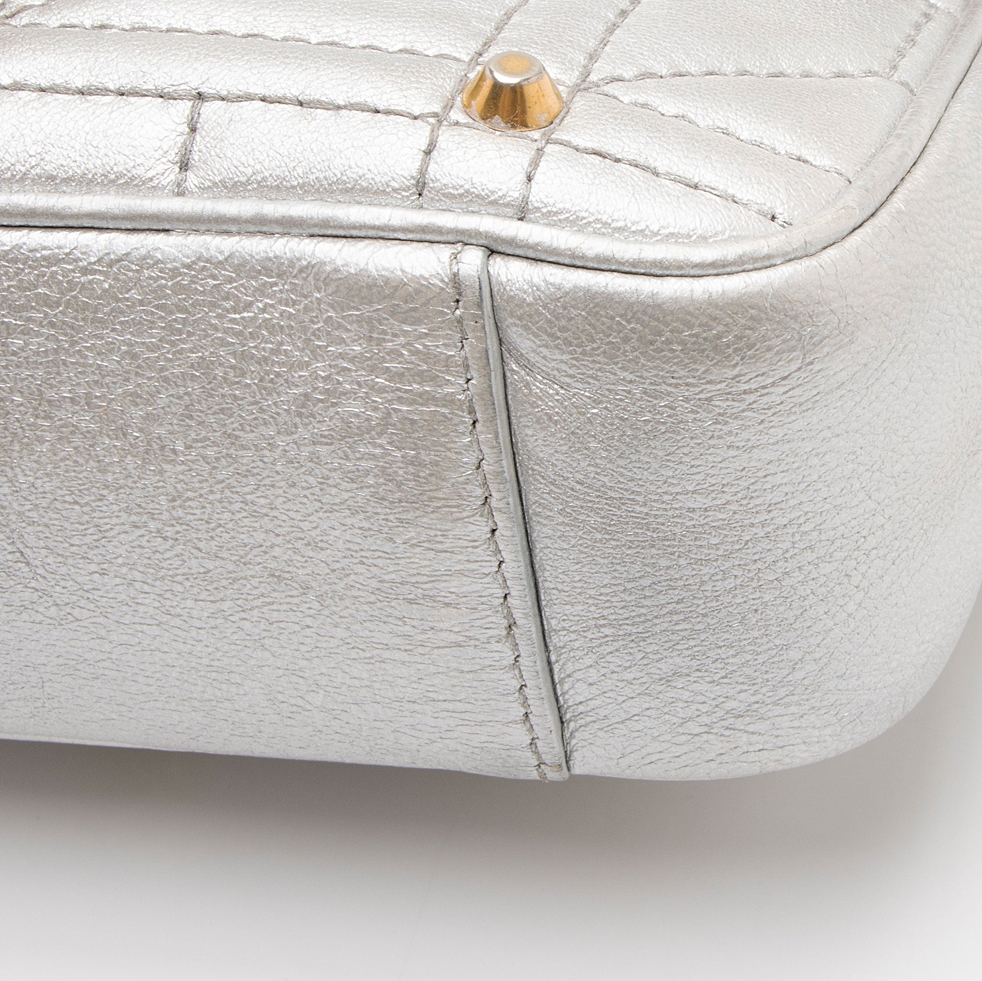 Gucci Metallic Matelasse Leather Pearl GG Marmont Mini Flap Bag - FINAL SALE (SHF-ZNLBGf)