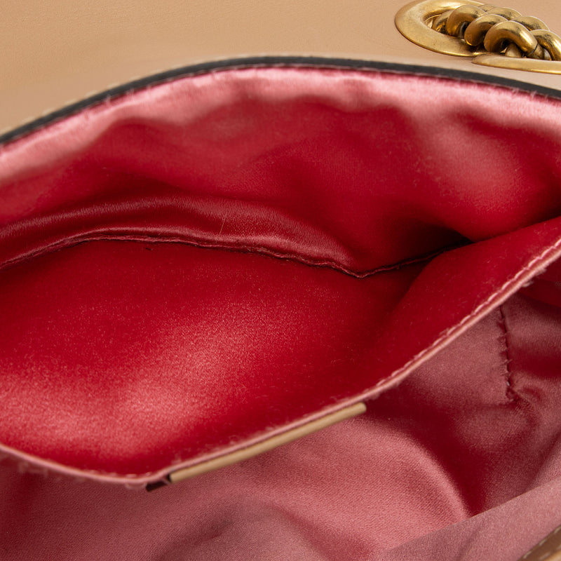 Gucci Metallic Matelasse Leather Pearl GG Marmont Mini Flap Bag (SHF-PMv358)