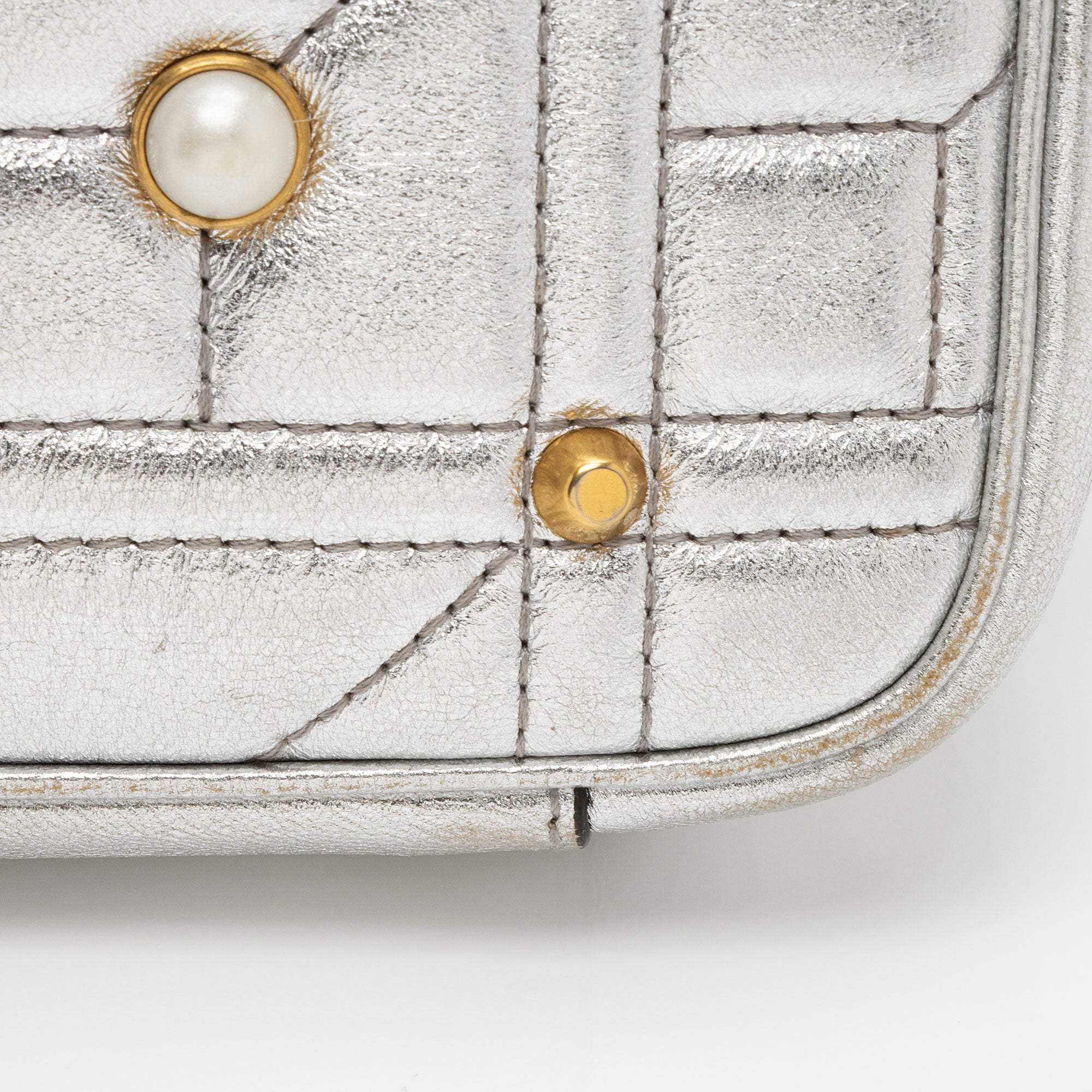 Gucci Metallic Matelasse Leather Pearl GG Marmont Mini Flap Bag (SHF-P