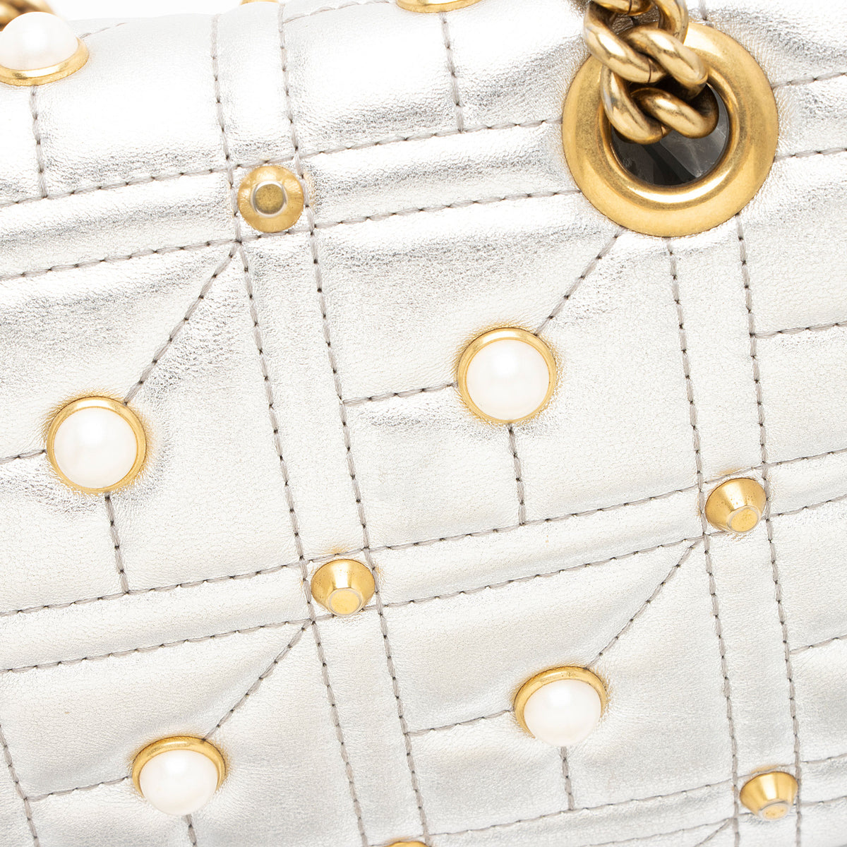 Gucci Metallic Matelasse Leather Pearl GG Marmont Small Flap Bag
