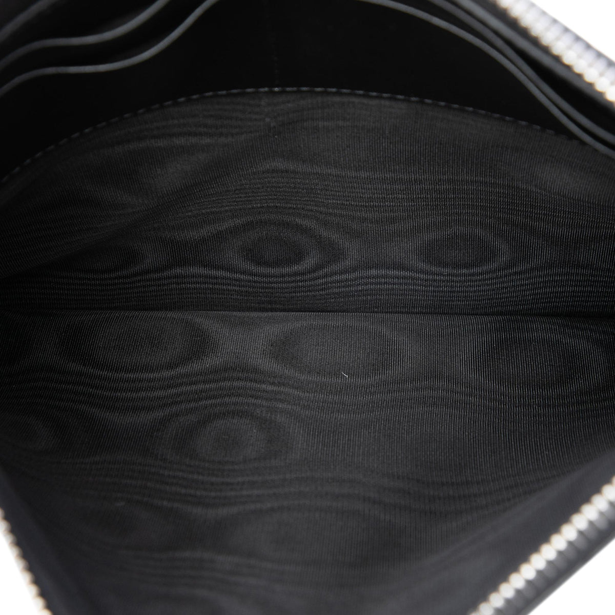 Gucci Microguccissima Clutch