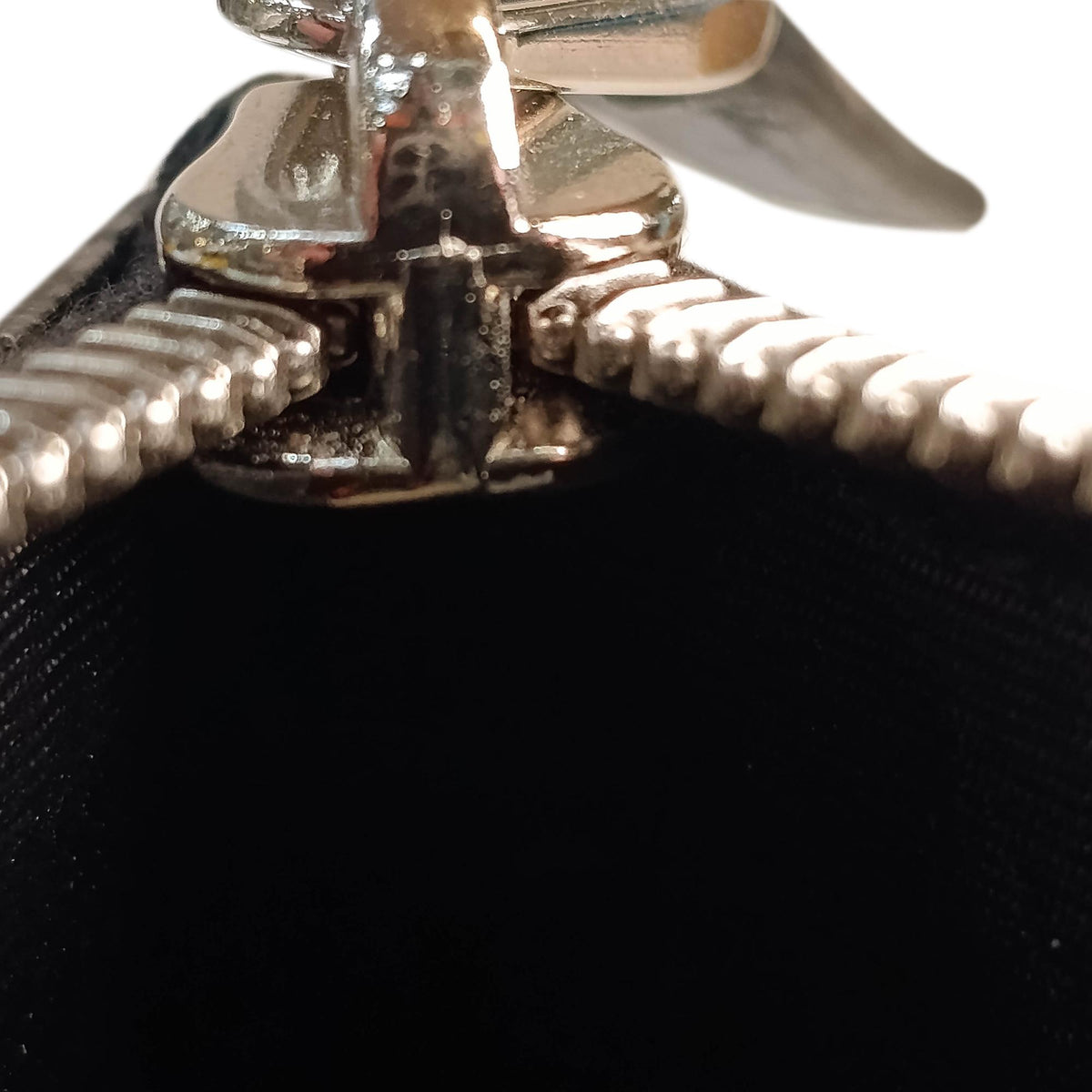 Gucci Microguccissima Clutch