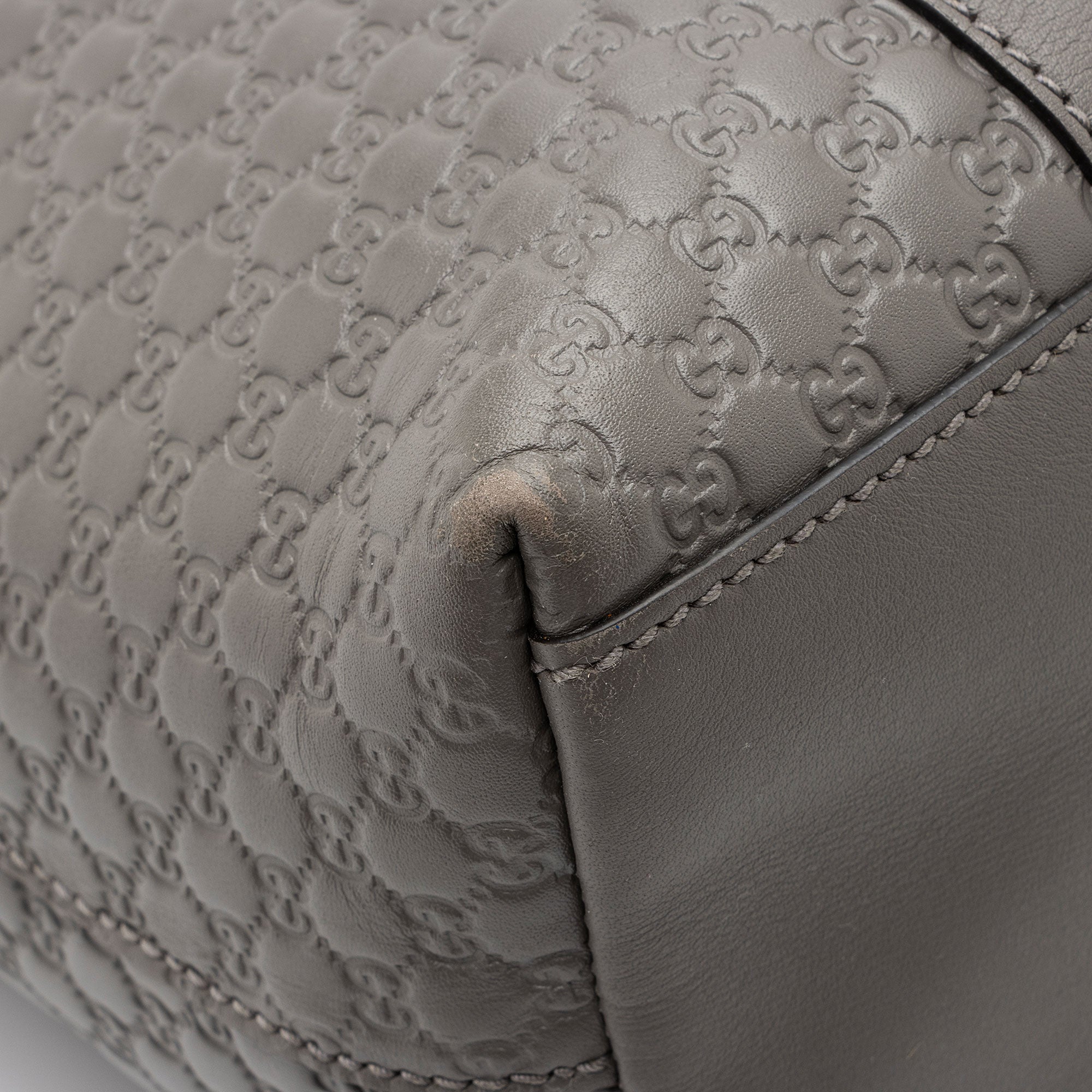 Gucci Microguccissima Leather Joy Small Zip Tote (SHF-KKh5Fm)