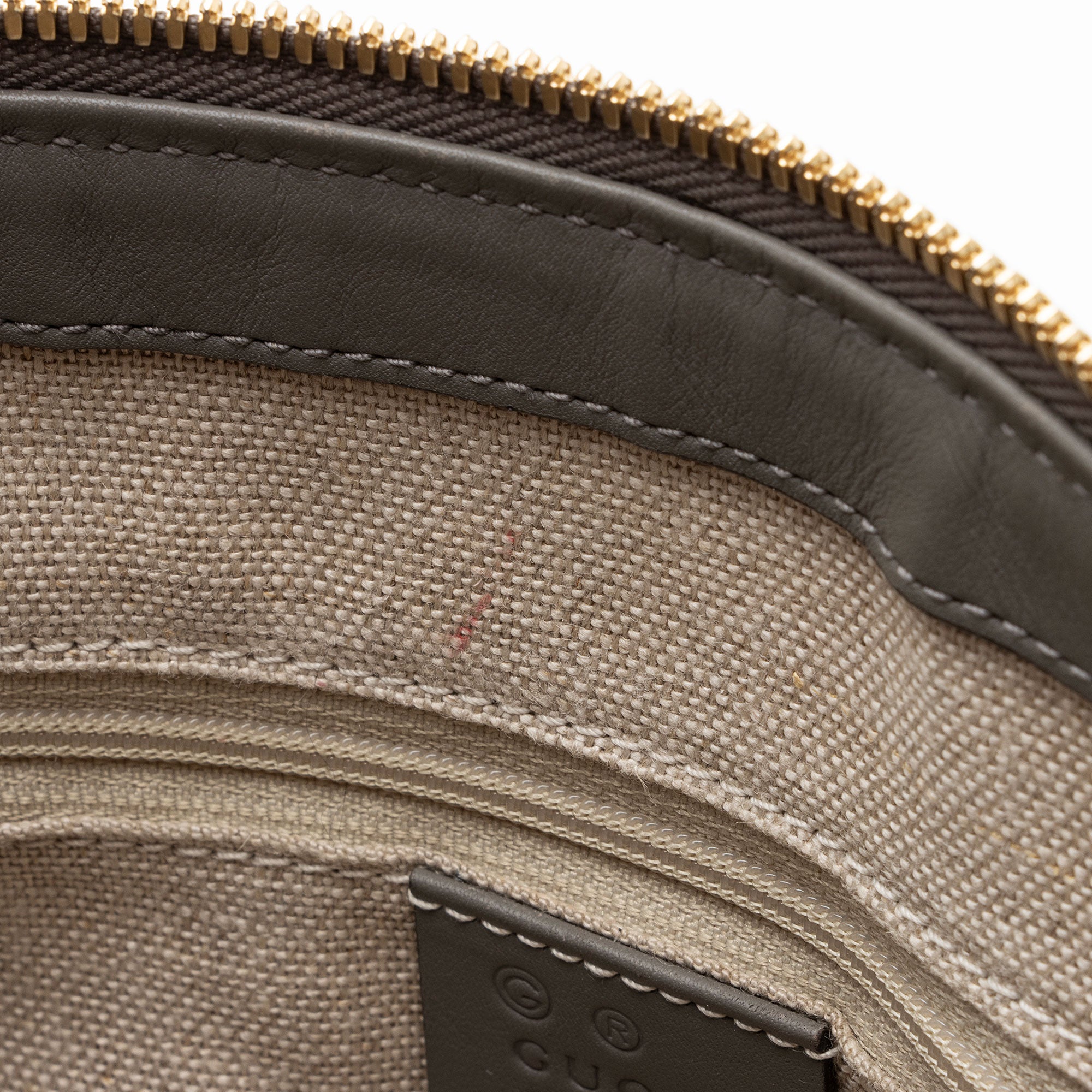 Gucci Microguccissima Leather Joy Small Zip Tote (SHF-KKh5Fm)