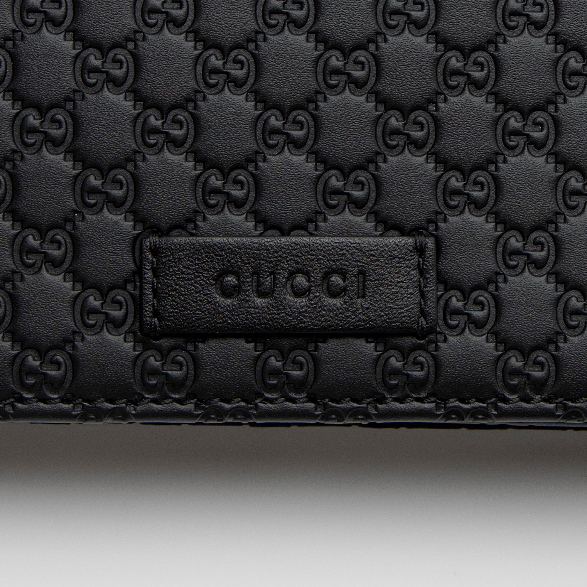 Gucci Microguccissima Leather Wallet Crossbody (SHF-RljdLh)
