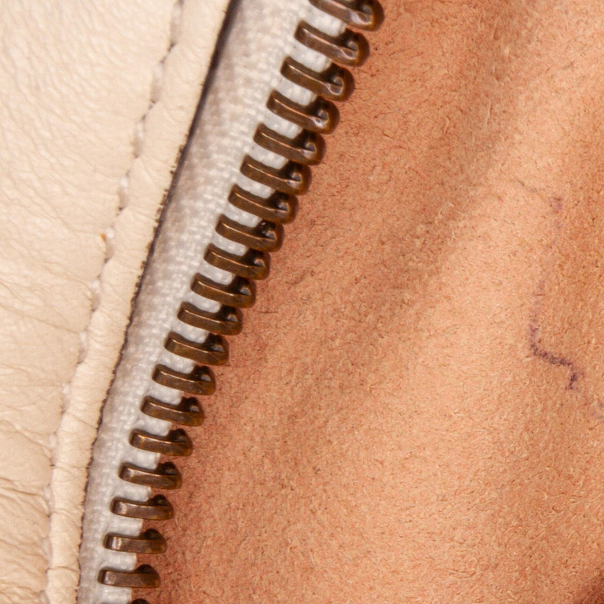 Gucci Mini GG Marmont Matelasse Crossbody (SHG-hPqMcj)