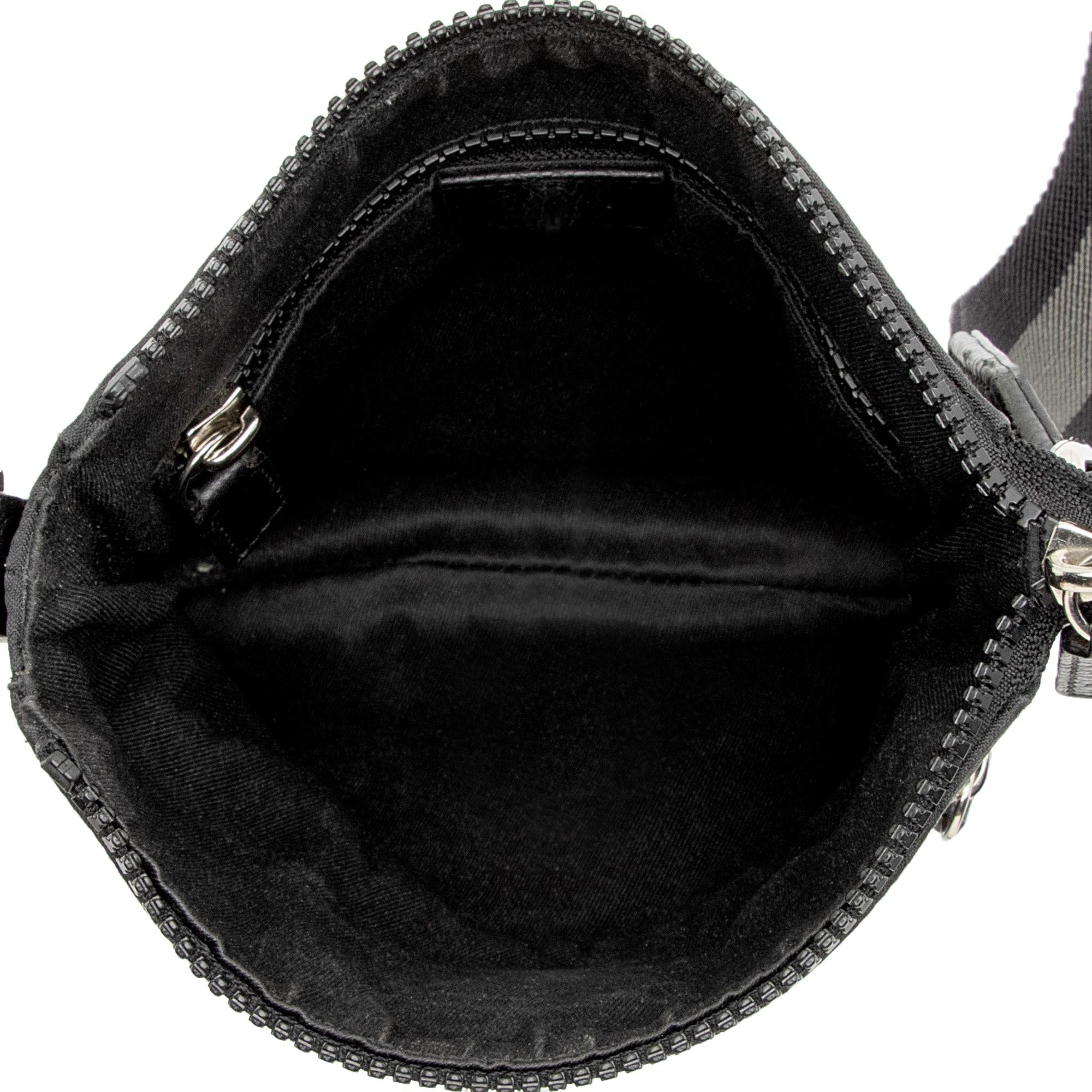 Gucci Nylon Monogram Small Flat Messenger Bag (SHF-uRak7p)