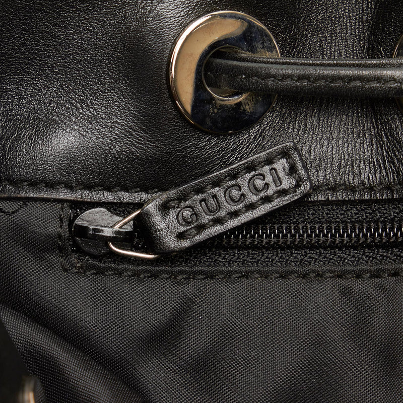 Gucci Nylon Shoulder Bag (SHG-7s9sJB)
