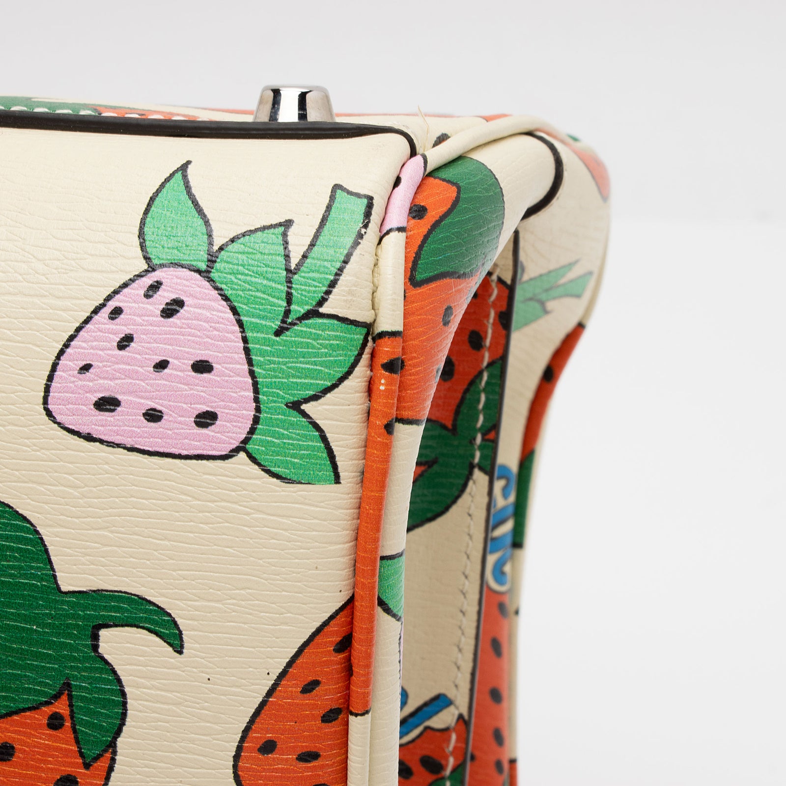 Gucci strawberry zumi sale