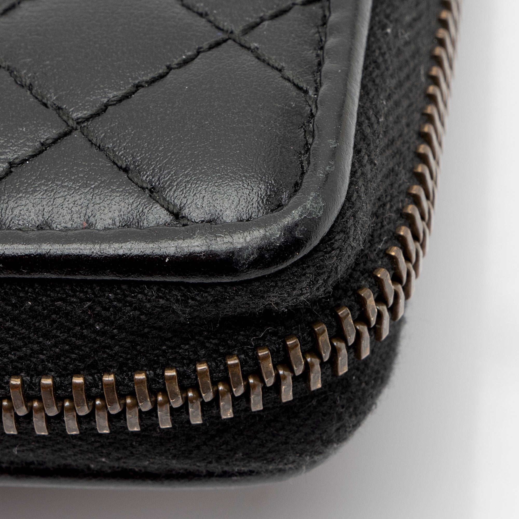 Gucci Quilted Leather Web GG Marmont Zip Around Wallet (SHF-WCiWuL)