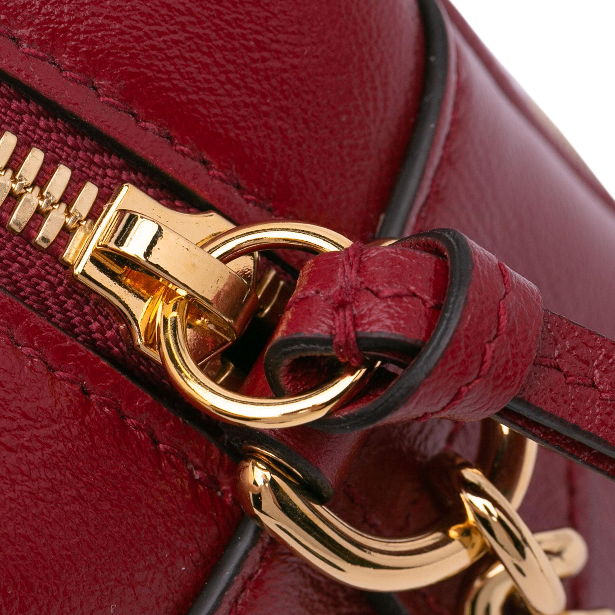 Gucci Small GG Canvas Marmont Crossbody bag (SHG-Sga3D4)