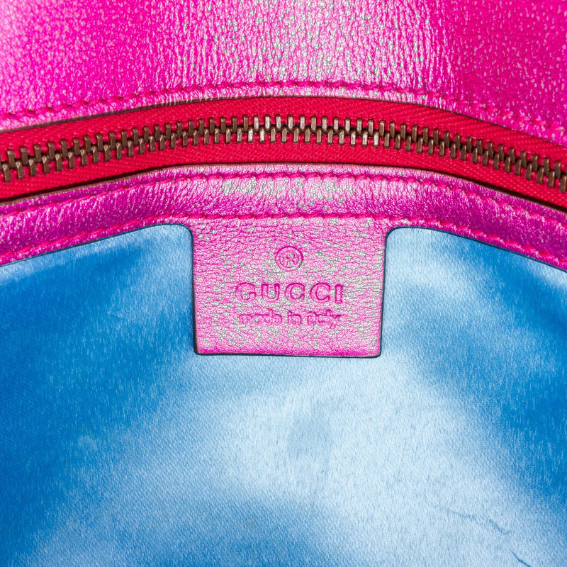 Gucci Small GG Marmont Matelasse Crossbody Bag (SHG-W03o10)