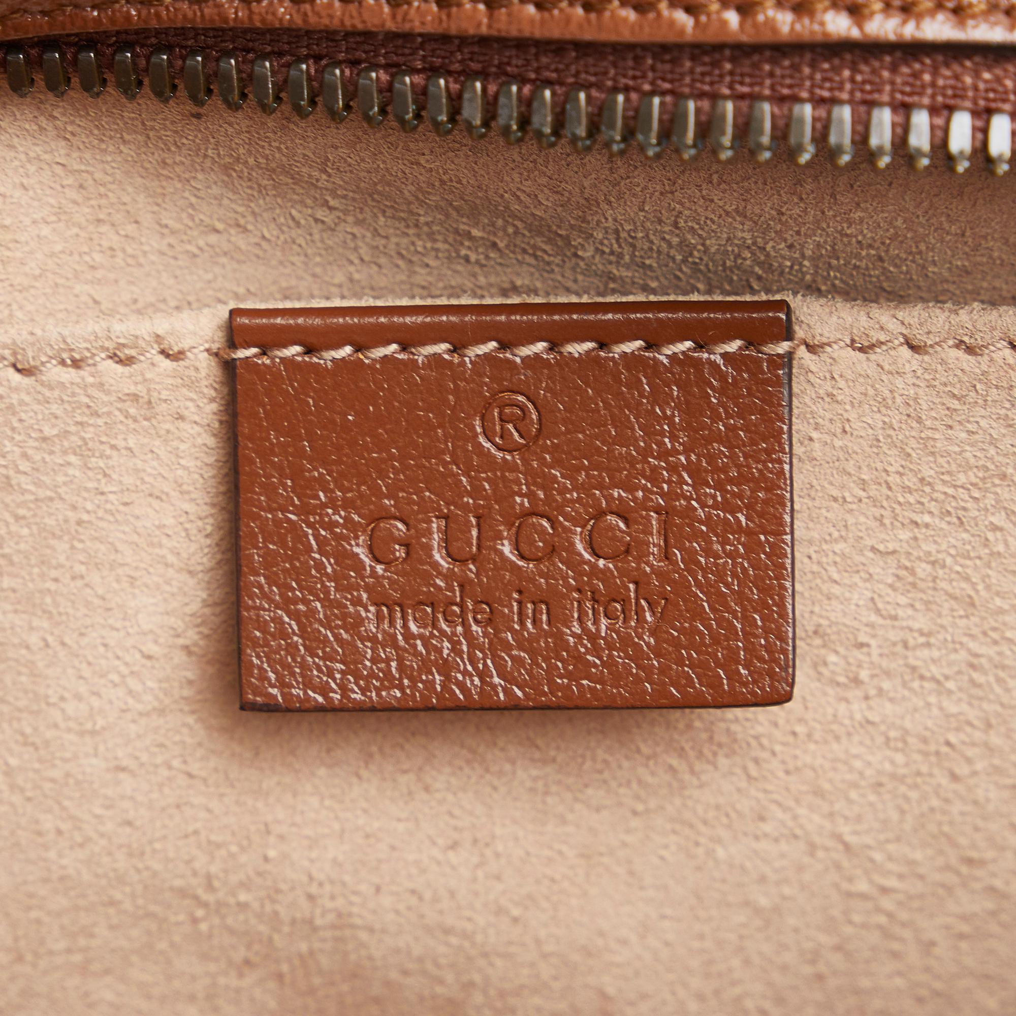 Gucci Small GG Marmont Matelasse Crossbody (SHG-FLjedm)