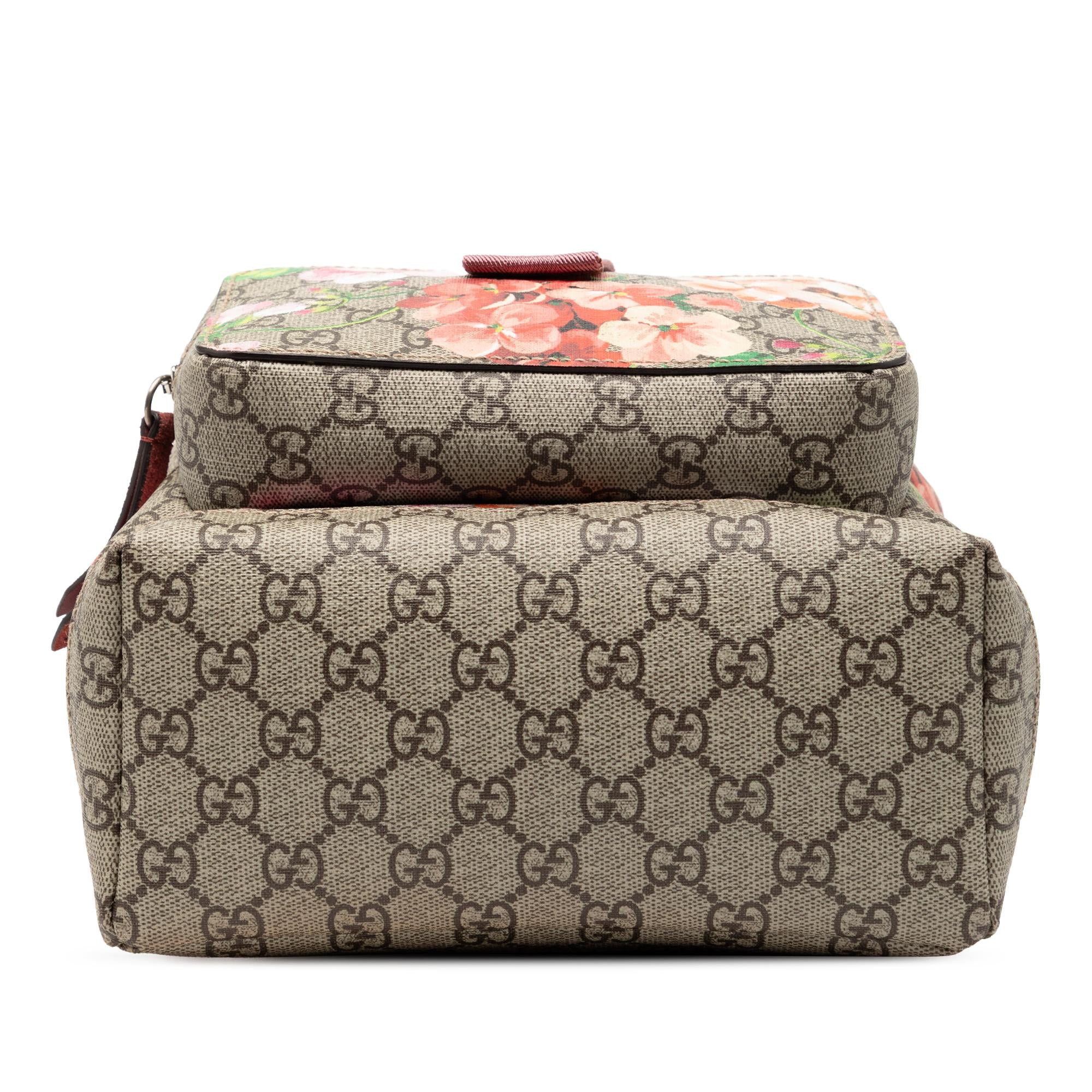 gucci bloom mini backpack Gucci Small GG Supreme Blooms Single Buckle Backpack