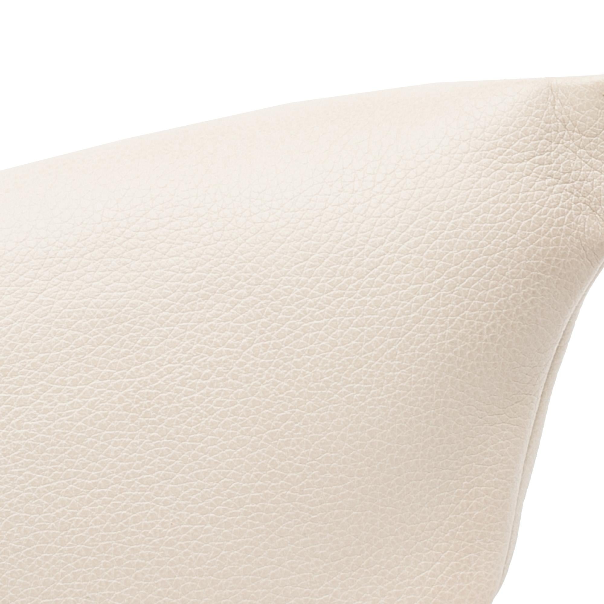 Gucci Small Logo Belt Bag (SHG-mB6R20)