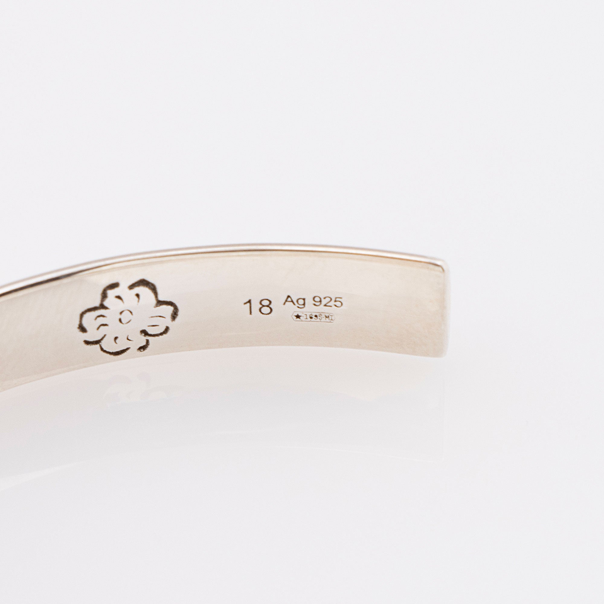 Gucci Sterling Silver Blind For Love Cuff
