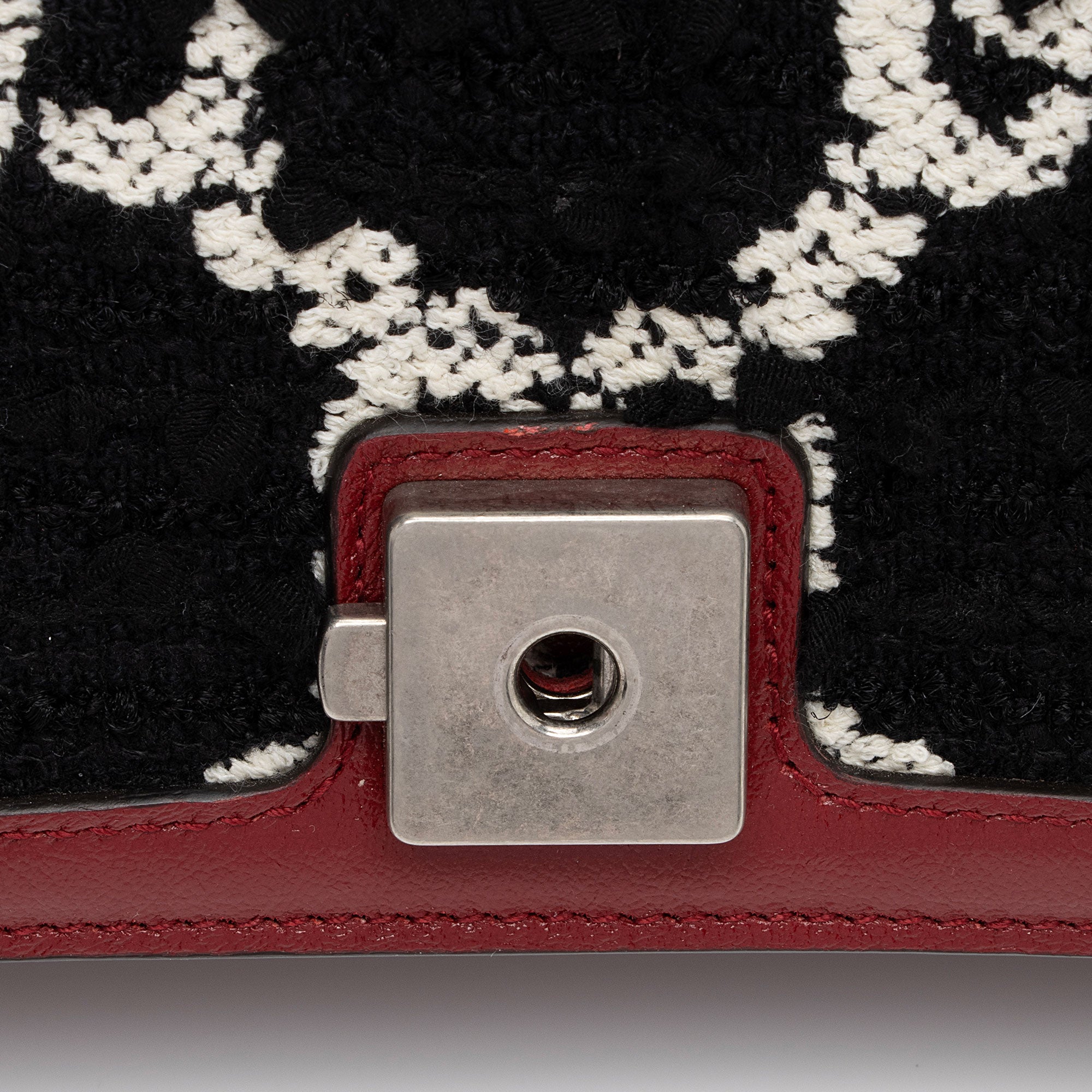 Gucci GG Tweed Dionysus Medium Shoulder Bag
