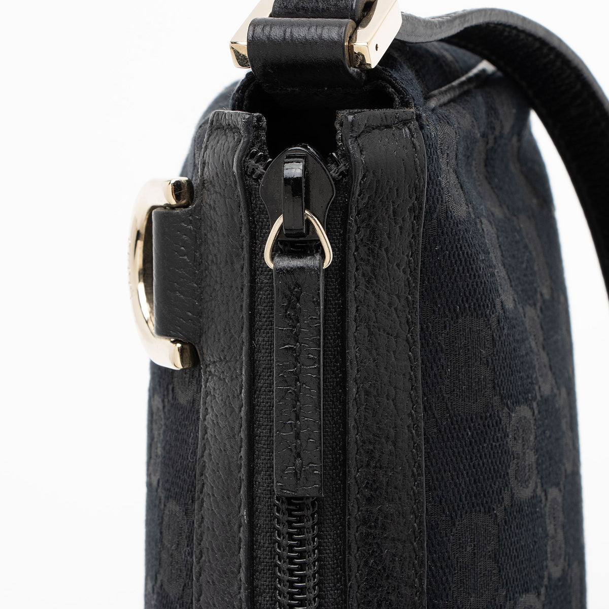 Gucci Vintage GG Canvas Abbey D Ring Pochette