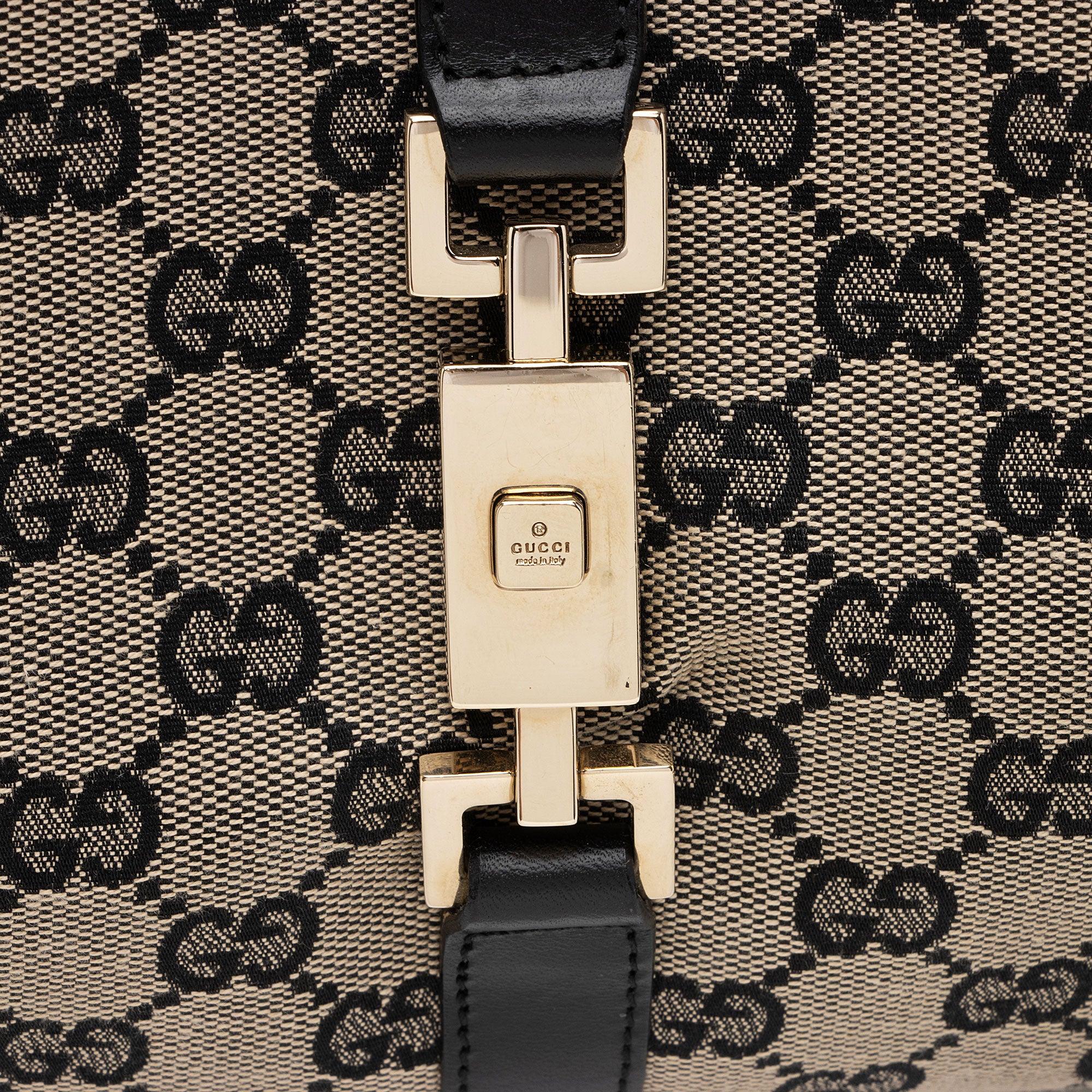 Gucci Vintage GG Canvas Bardot Medium Shoulder Bag (SHF-MzOFGC)