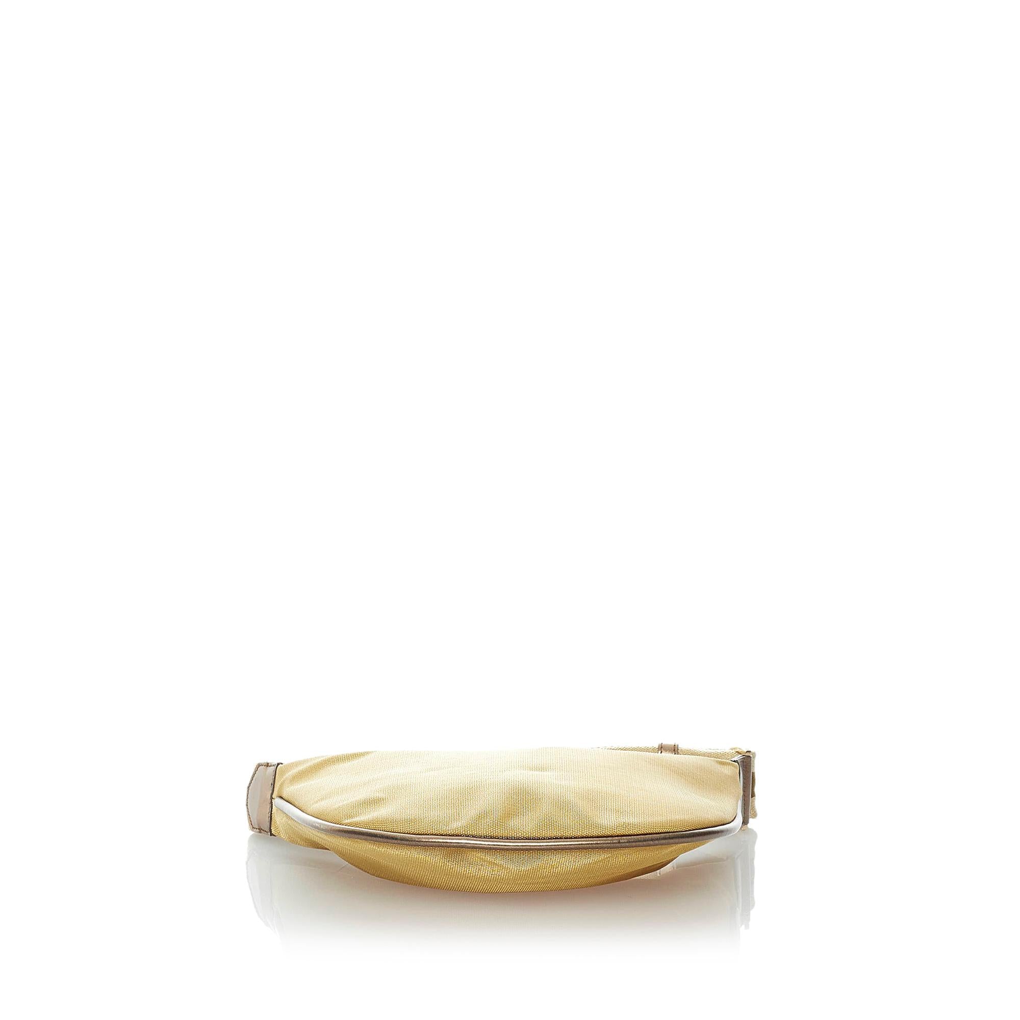 Gucci Web Nylon Shoulder Bag (SHG-32667)