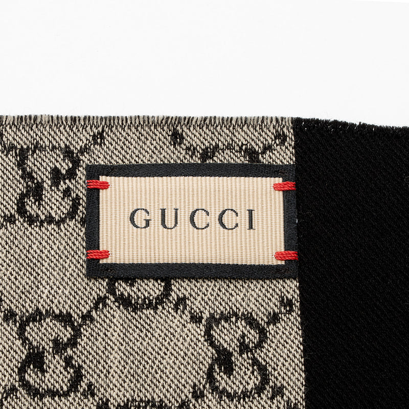 Gucci Wool Blend GG Jacquard Scarf (SHF-s1529X)